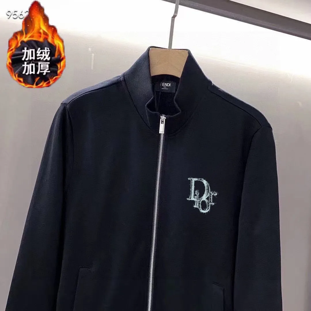 🅿️460 brand [DIOR Dior] (velvet and thickened) 2025 autumn and winter new product, celebrities’ favorite fashion-flavored casual suit, clean and neat tailoring, full of urban style. It is made of high-quality customized fabrics, with excellent thermal insulation effect inside, soft and dry feel, and a crisp and stylish upper body effect. The three-dimensional cutting process and the pattern are all of high standards, and the silhouette version has the right benefits! It is not tight at all, and you feel good when you put it on. So many top-quality raw materials create high-end products with unparalleled value. It is the first choice for high-end fashion people. (Size: M-4XL can wear up to 200 pounds)