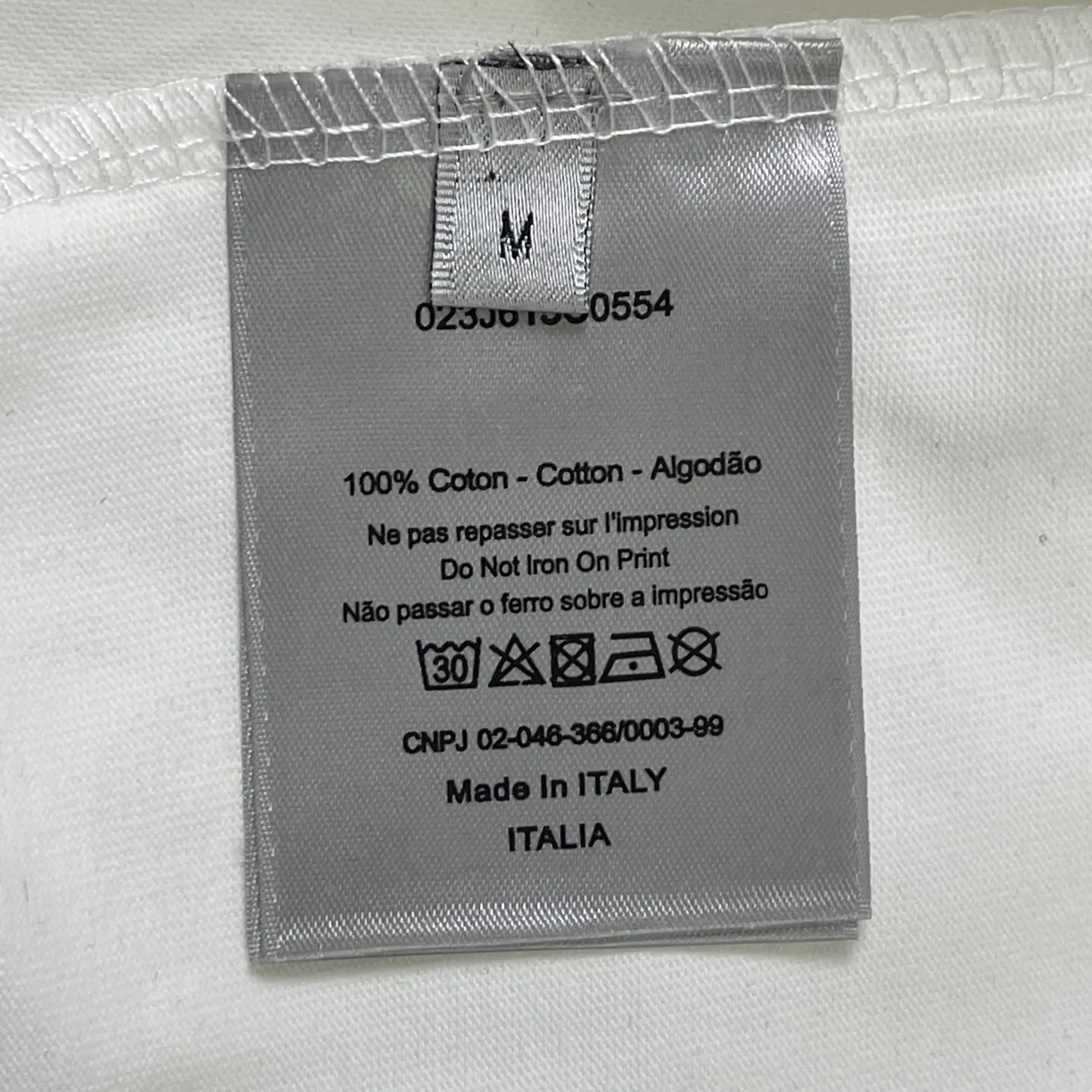 🅿️170 /A22 DIOR Dior Fabric upgrade 300 high gram weight Discharge printing process Exclusive new original order Same style for men and women Casual loose fit short sleeves High-end customization High version Fashionable and versatile imported fabrics Super soft and delicate feel Skin-friendly and comfortable to wear High-end boutique High-temperature washing process to ensure no deformation or shrinkage, summer wear, a comfortable and beautiful value! A must-have item for beauty and aging! The surface is ultra-fine and smooth, uniform, delicate and soft. It is comfortable to wear and can easily create a cool summer feel. It is easy to handle on the upper body and becomes the focus of the street in minutes. Size: S-XL Color: black and white