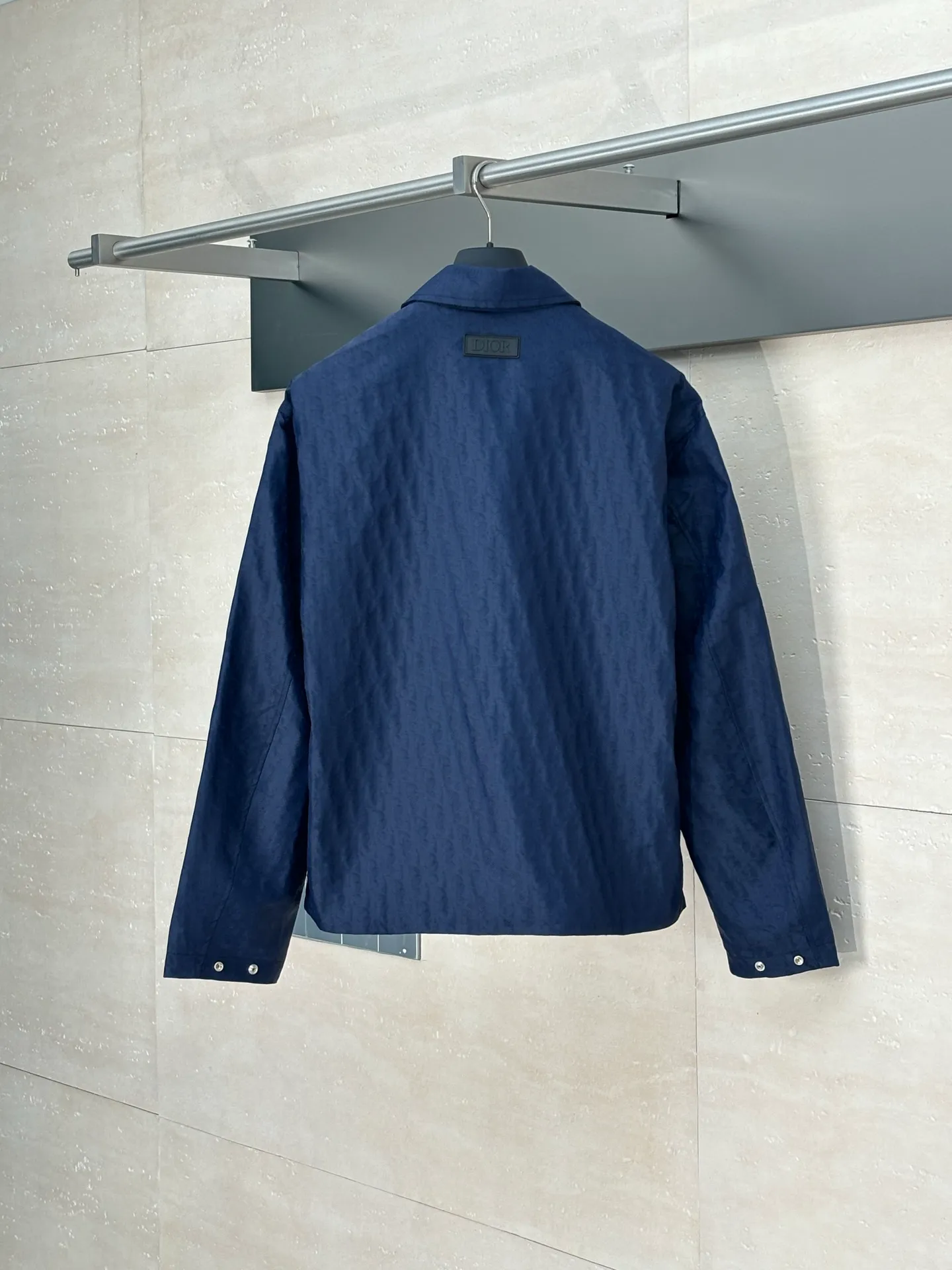 🅿️650 Dio*/Dior 25Fw new jacquard dark pattern lapel jacket is made of technical jacquard fabric, decorated with classic letter twill print throughout, with wide-angle collar, button closure and brand letter rubber logo on the back Size: S/M/L/XL