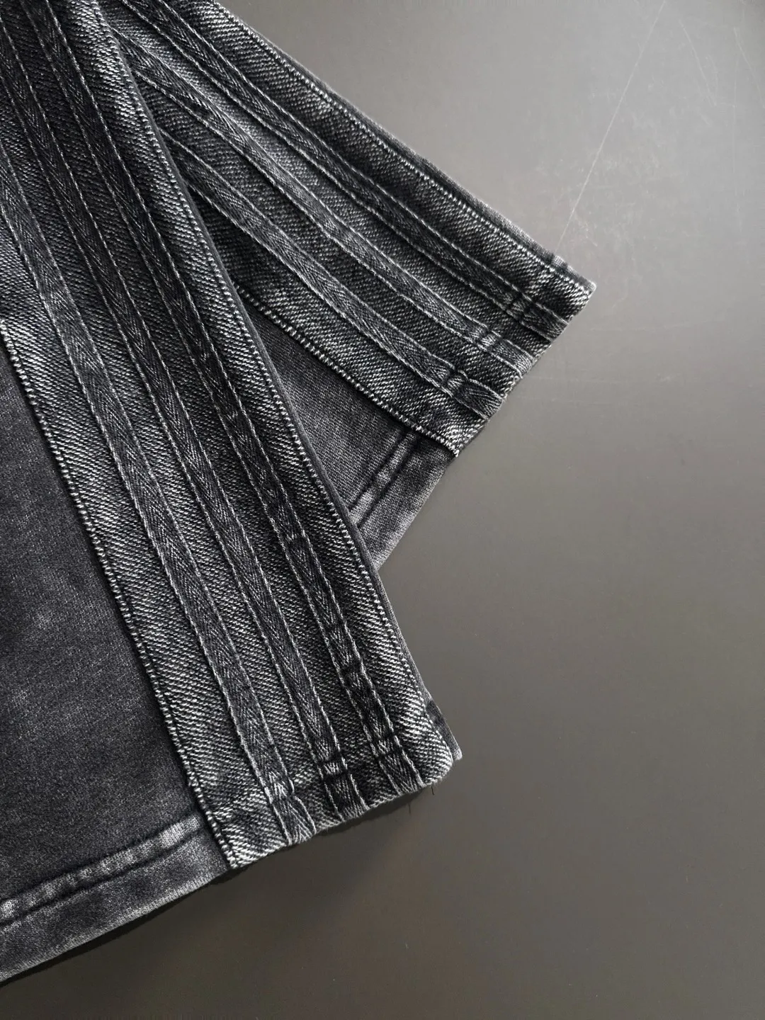 🅿️500 next day shipping DIOR/Dior high quality 2025 spring and summer new elastic band casual heavy industry washed suit, batik tripe sweat-absorbent and breathable, counter-customized fabric with high breathability and comfort, impeccable details, brand element design concept, reflecting high quality. It feels delicate and soft! It presents a casual cut and the upper body shape is great! Trading company channels are rare and available on the official website simultaneously! From a high-end men's positioning brand, high-end, low-key luxury taste, people can't refuse! Exquisite workmanship and impeccable quality! The overall style is simple, fashionable and timeless, fully meeting the requirements of stylish and tasteful dressing! Size: S-XXL