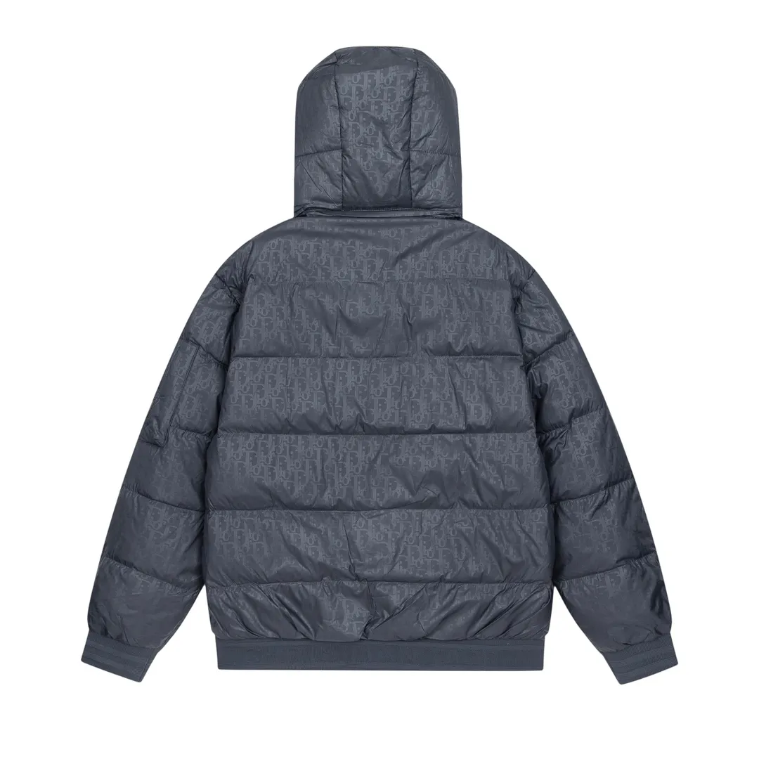 🅿️600 DIOR Dior's new autumn and winter style 🆕down jacket. Original 1:1 customized hardware accessories, all imported and original customization. Welcome to compare at the counter. Absolutely high quality. Made of top 90 white duck down. Super soft, fluffy and plump. Super heavy workmanship. The fabric is well-crafted and has a perfect version. Note⚠The fabric is super comfortable. Exclusive model. Non-market goods. Same sizes for men and women. Size M to XXL