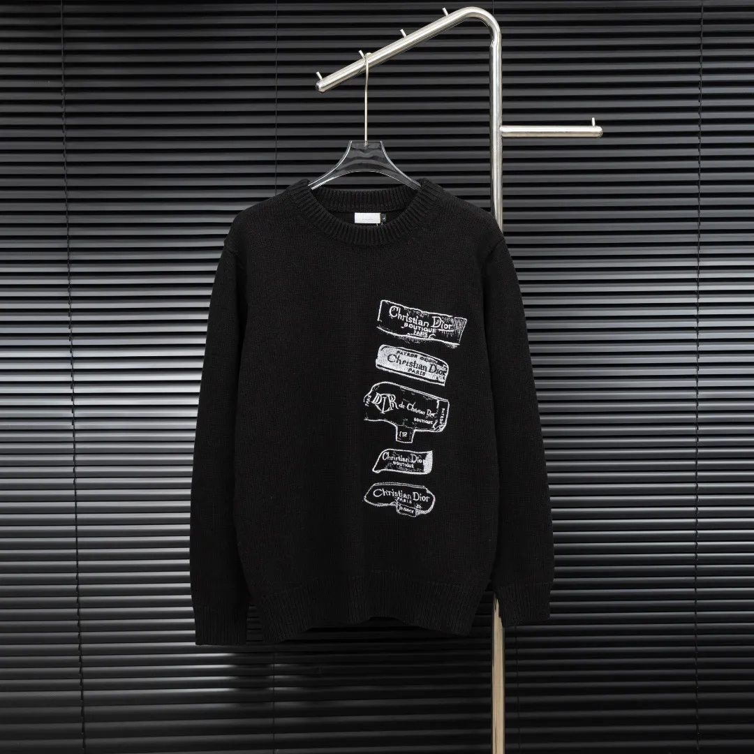 🅿️330 Style: DIOR Dior destination logo knitted long-sleeved sweater Size: S-XXL Fabric: Wool blend Accessories: Full set of customized original accessories No gender distinction, same style for men and women