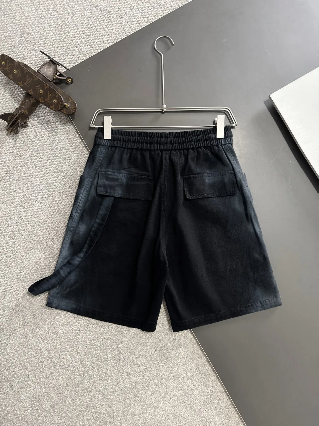 🅿️330 Next day shipping High-end goods Dior 2025 spring and summer new elastic band casual shorts, custom-made fabrics at the counter. High breathability and comfort, impeccable details, brand element design concept, reflecting high quality. It feels delicate and soft! It presents a casual cut and the upper body shape is great! Size: M-4XL