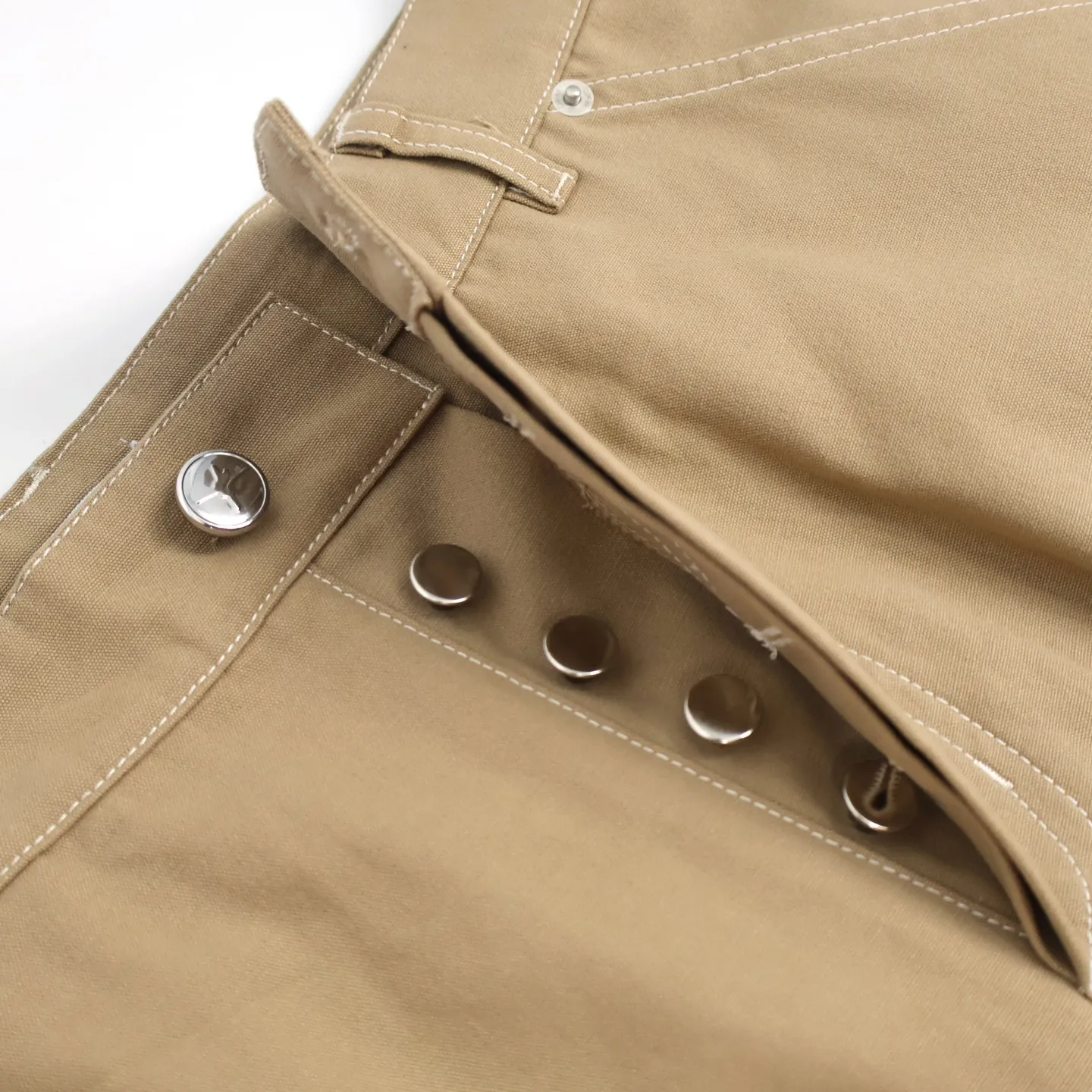 🅿️500 [Exclusive supply] CD small embroidered logging pants (khaki color) Customized soft velvet fine twill cotton brocade, excellent texture, comfortable and skin-friendly. Based on earthy khaki color, imported machine embroidery technology is used. Advanced computer control system and precise mechanical components are used to achieve dior embroidery operations with high precision and smooth and delicate lines. Size:46-48-50-52