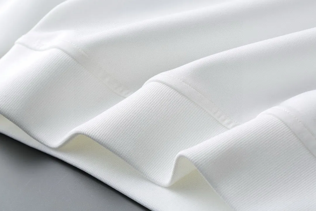🅿️220 brand [DIOr Dior] (good news for fat people) 2025ss autumn latest long-sleeved round-neck sweatshirt, on sale simultaneously on the official website. Refreshing and breathable. Made of top Tencel Roman. Comfortable and soft. 3D three-dimensional clarity. Super fashion sense. Great for gifting and keeping for yourself. Size: M-5XL (can wear up to 220 pounds)