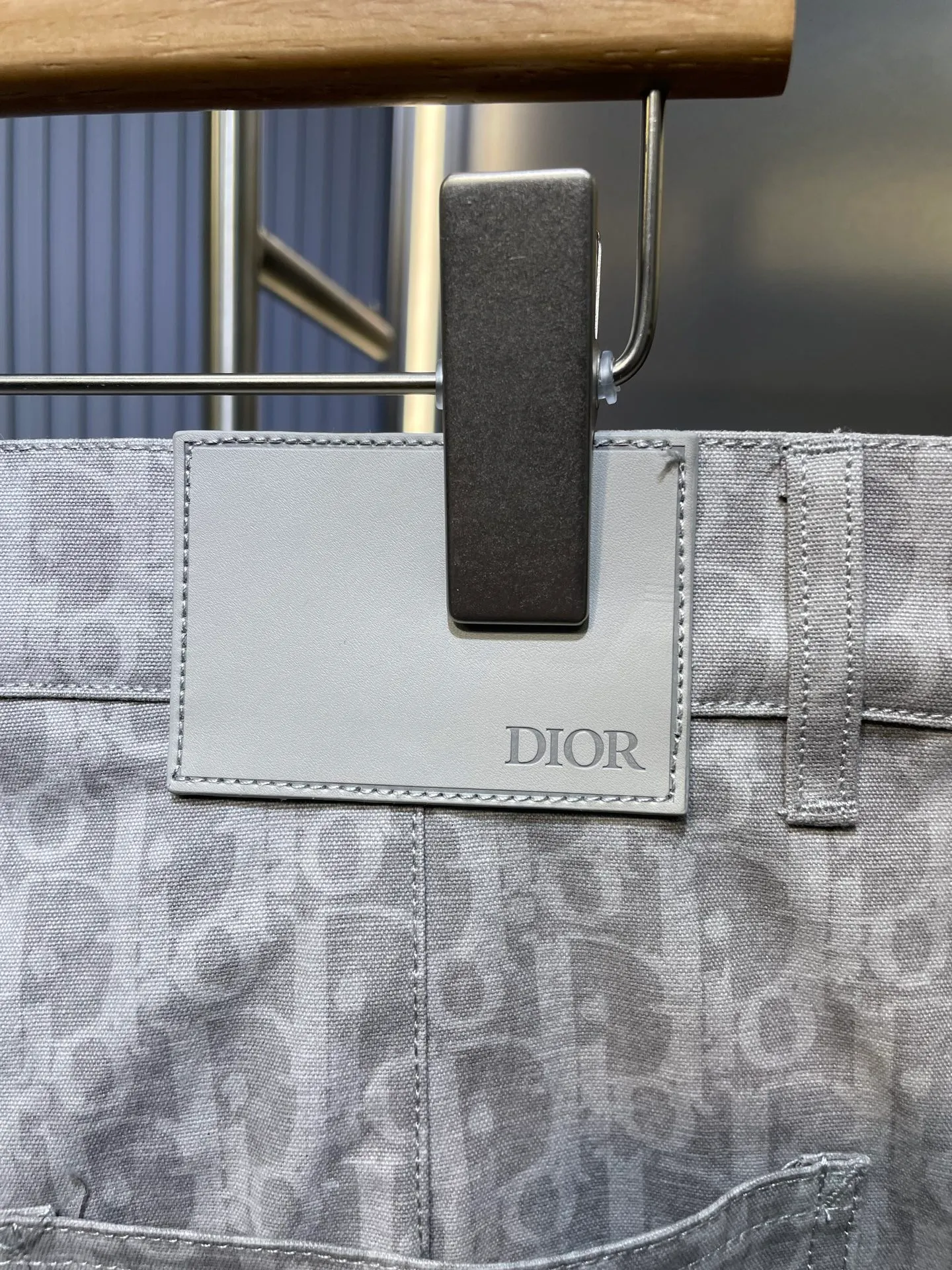 🅿️480 Dior🌟【Top original order】Dior 2025 early spring new style, old flower all over printed casual pants, new color matching upper body, good-looking, comfortable and breathable fabric upper body, original hardware letter customization, same style for men and women, details specifications: old flower all over printing, size: S M L XL