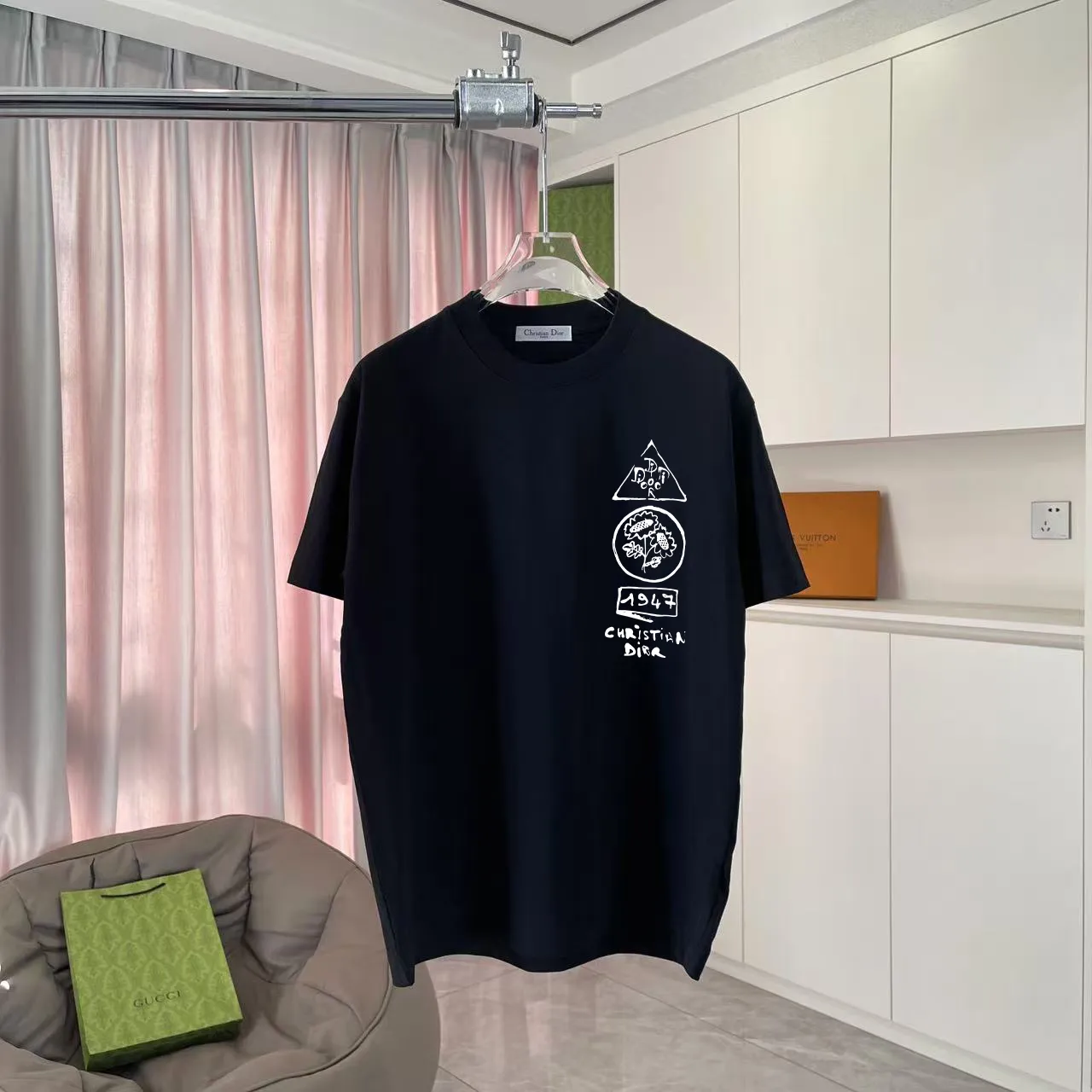 🅿️170 Dio*Dior 2025 summer new style Personalized letter logo printing Short-sleeved T-shirt Customized fabric 300g Same style for men and women Color: Black White Pink Iron Gray Size: S M L XL XXL Five codes​