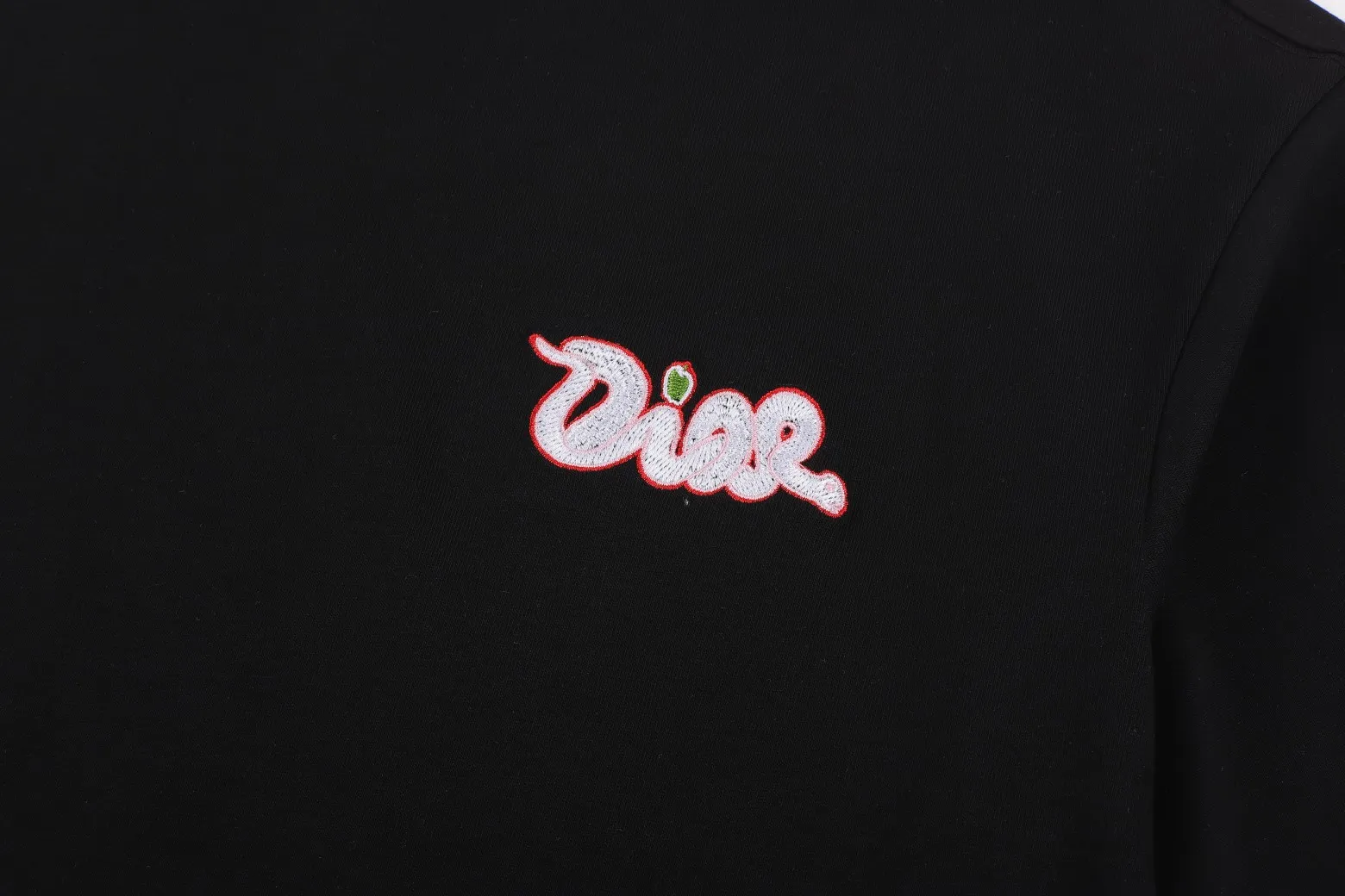 🅿️256 DIOR Di* 2025SS spring and summer new T-shirt. Made of 300 high gram weight pure cotton washed fabric. Three-dimensional 3D imported Tajima embroidery technology. Counter embroidery small logo. Original original logo. Details are in place💯 Color: black white Size: S-XL