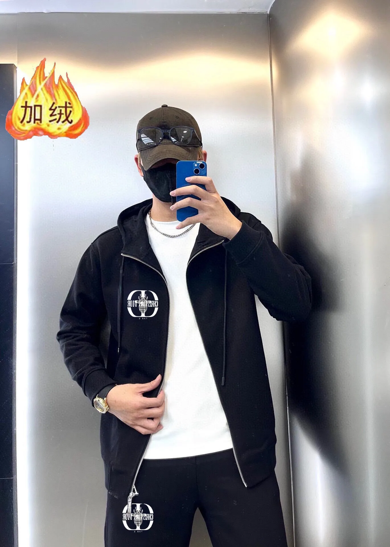 🅿️460 Directly approved brand [DIOR Dior] (velvet and thickened) 2025 autumn and winter new products, celebrities' favorite fashionable casual suits, clean and neat tailoring, full of urban style. Made of high-quality customized fabrics, the inner warmth is excellent, the hand feels soft and dry, and the upper body effect is crisp and stylish. The three-dimensional cutting process and the pattern are all of high standards, and the silhouette version has the right benefits! It is not tight at all, and you feel good when you put it on. So many top-quality raw materials create high-end products with unparalleled value. It is the first choice for high-end fashion people. (Size: M-4XL can wear up to 200 pounds)