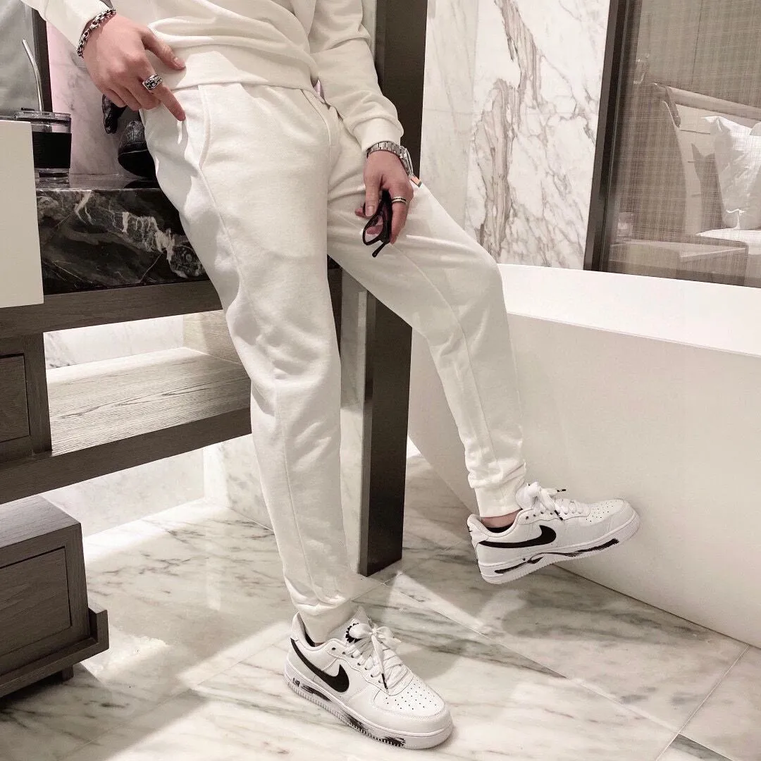 🅿️380 [DIOR Dior] (Fat Man’s Gospel) hot-selling suit is coming. Focus on the original version of the official website. 2025 new hot-selling sweatshirt suit. The original order is the best product. 🇭🇰The meticulous work of top designers is dedicated to a fitting and perfect upper body effect. All-natural high-quality Roman cotton 100%, close-fitting comfort, noble and elegant! Original hardware embodies elegance and nobility! Counter size: M-5XL (maximum wear up to 220 pounds)