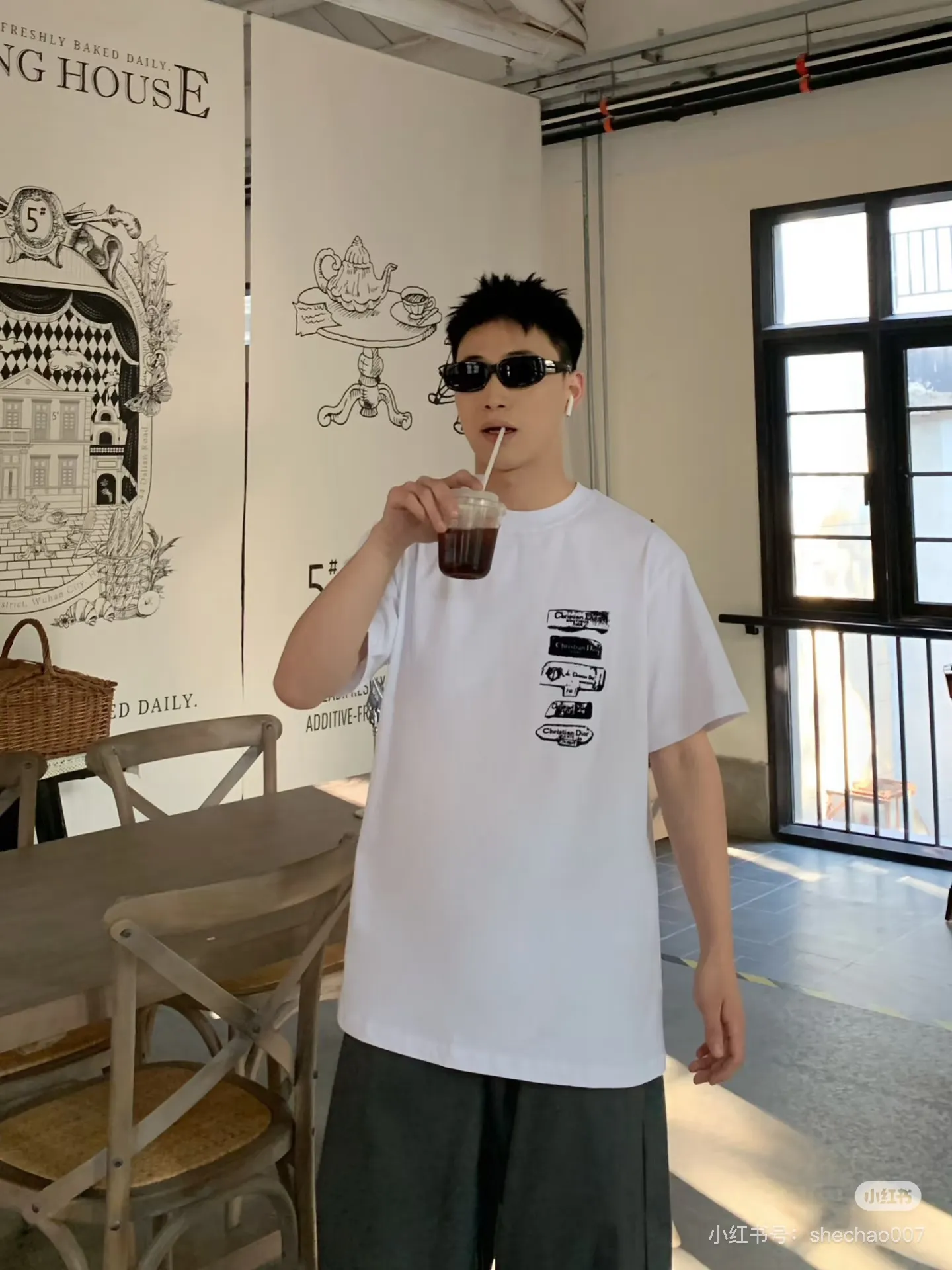 🅿️170 [DIOR Dior] 2025FW short-sleeved T-shirt LOGO printing High-end 26s double yarn 300g fabric Heavy fabric Customized frame ribbing in the same cylinder and dyeing Complete three standards Same style for men and women Color: Black White Size: S M L XL 2XL