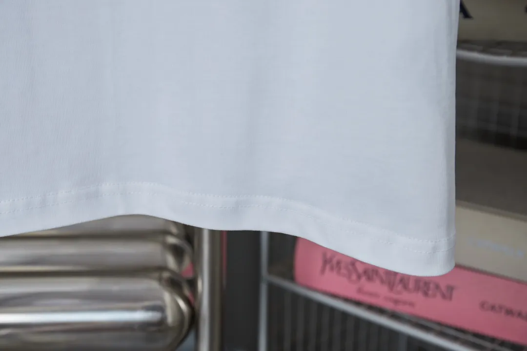 🅿️170 D＊or CD 25SS early spring new model, joint series, silver printed short sleeves, light luxury, essential item for daily commuting for men and women, correct version, welcome to compare, detailed features · 320g 100% pure cotton double yarn jersey fabric · Custom dyed in the same cylinder, special thickened 32 pieces double strand 1X1 thread · Artificial hand printing screen silver powder craft printed letter logo · Double-needle sewing and cross-seam technology · Original main mark, washed tag, brand moisture-proof paper packaging Color: White Size: S/M/L/XL