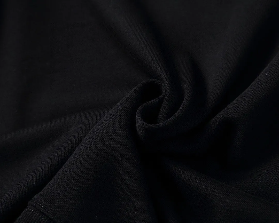 🅿️220 brand [DIOR Dior] (good news for fat people) 2025ss autumn latest long-sleeved round-neck sweatshirt, on sale simultaneously on the official website. Refreshing and breathable. Made of top Tencel Roman. Comfortable and soft. 3D three-dimensional clarity. Super fashion sense. Great for gifting and keeping for yourself. Size: M-5XL (can wear up to 220 pounds)