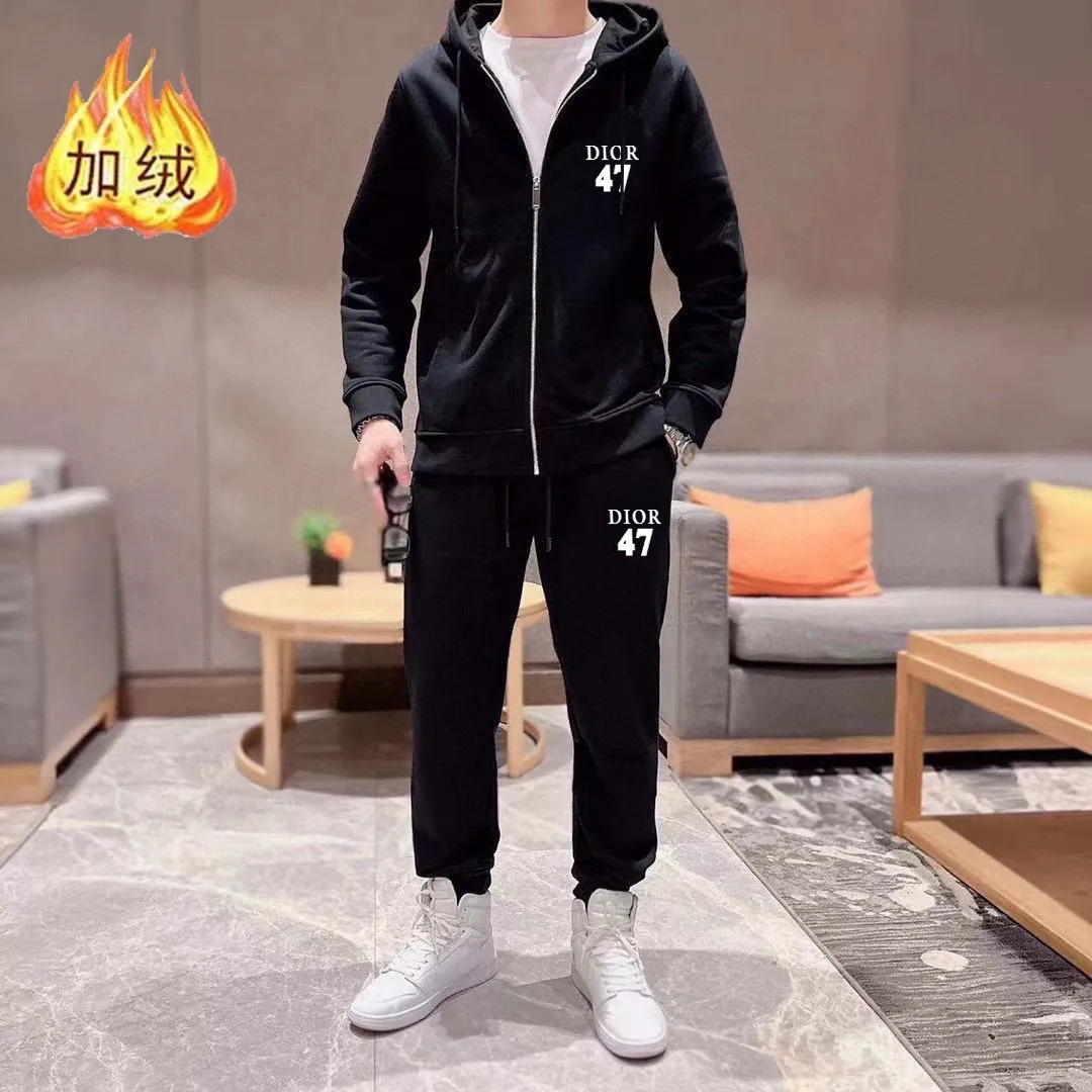 🅿️460 brand [DIOR Dior] (velvet and thickened) 2025 autumn and winter new product, celebrities' favorite fashion-flavored casual suit, clean and neat tailoring, full of urban style. Made of high-quality customized fabrics, the inner warmth is excellent, the hand feels soft and dry, and the upper body effect is crisp and stylish. The three-dimensional cutting process and the pattern are all of high standards, and the silhouette version has the right benefits! It is not tight at all, and you feel good when you put it on. So many top-quality raw materials create high-end products with unparalleled value. It is the first choice for high-end fashion people. (Size: M-4XL can wear up to 200 pounds)