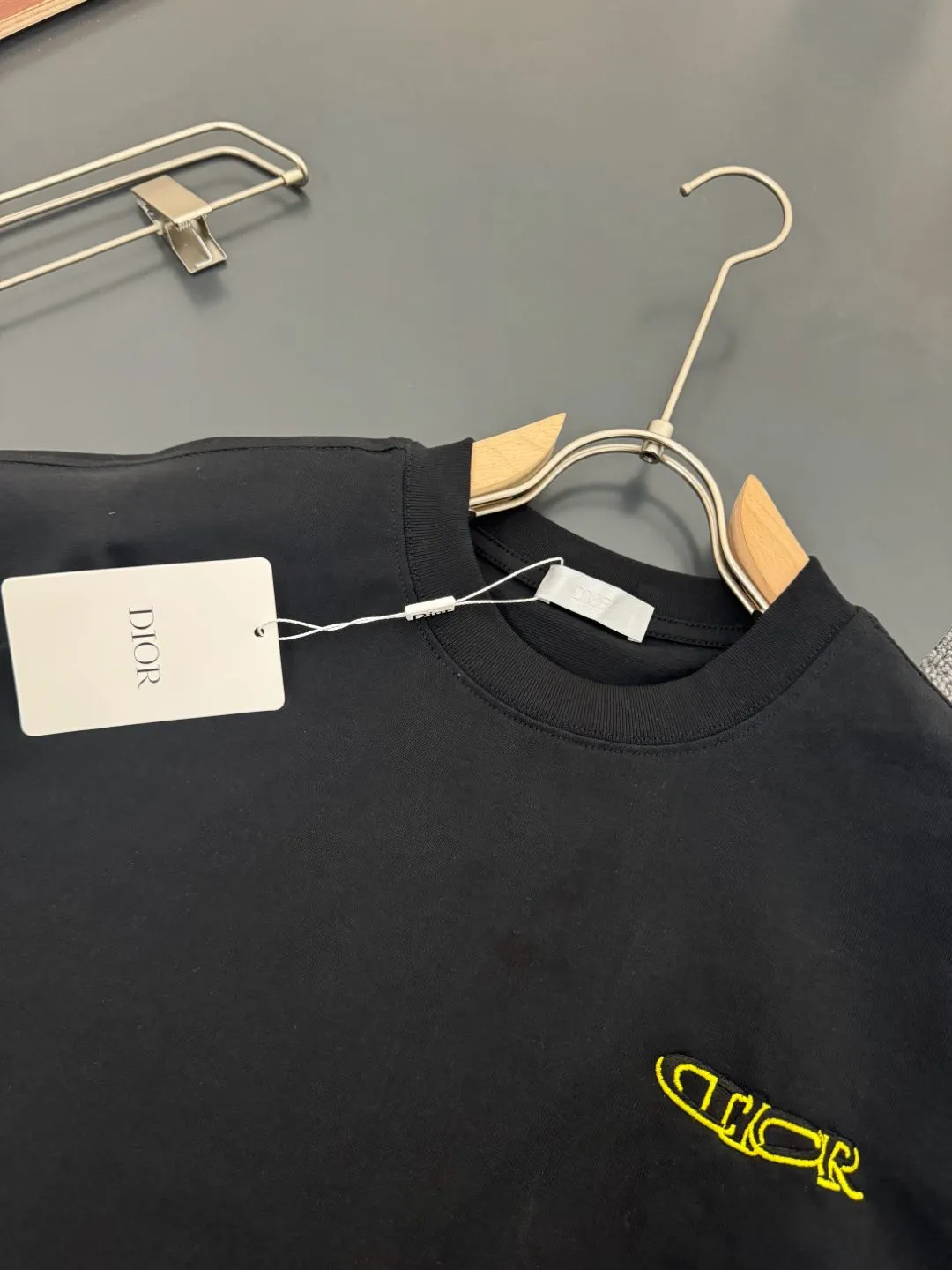 🅿️170 DIOR* CD 280g heavyweight pure cotton T-shirt, loose fit, embroidery process logo design, spring and summer new round neck fashionable short-sleeved T-shirt, comfortable to the skin, durable and easy to wear, meticulous original craftsmanship, a must-have for casual and versatile colors: white black, size: S M L XL XXL