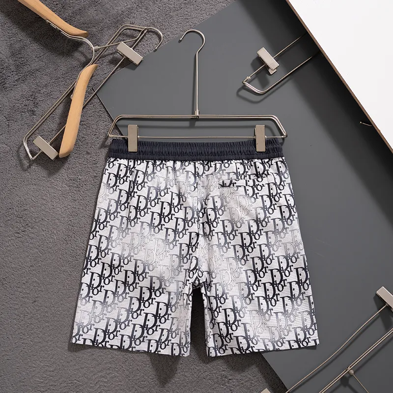 🅿️130 #V2516 [Restock all year round] Dior 2025 latest style shorts and beach pants, a must-have for beach travel, high-order original hardware! The upper body effect is super positive, and the leg lines are fully highlighted. The texture of imported quick-drying fabrics is tight and delicate, and the panoramic high-definition logo design makes the upper body very comfortable and stylish. It is also extremely practical and versatile. It is worth buying! Color: White Size: M L XL XXL 3XL