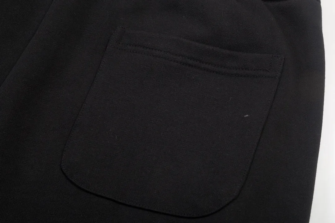🅿️210 Dior 2025 new model, daily commuting for men and women, must-have outfits, stripe splicing, finely embroidered flower letter logo, casual shorts ·Customized 380g terry fabric ·Imported Tajima machine embroidery technology ·Waist label, hangtag, three wash marks complete Color: Black Size: S M L XL