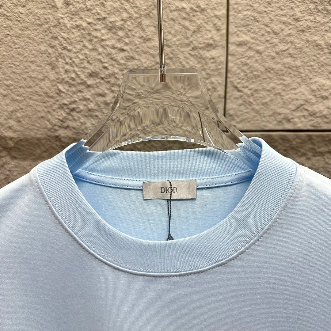 🅿️180 Dio*Dior* 2025 Spring and Summer Style Blue letters printed personalized logo Customized double yarn plain cotton fabric Short-sleeved T-shirt Uniform for men and women Color: White Black Light Blue Size: S (90-130 catties) M (120-150 catties) L (140-165 catties) XL (160-180 catties) XXL (180-210 pounds)