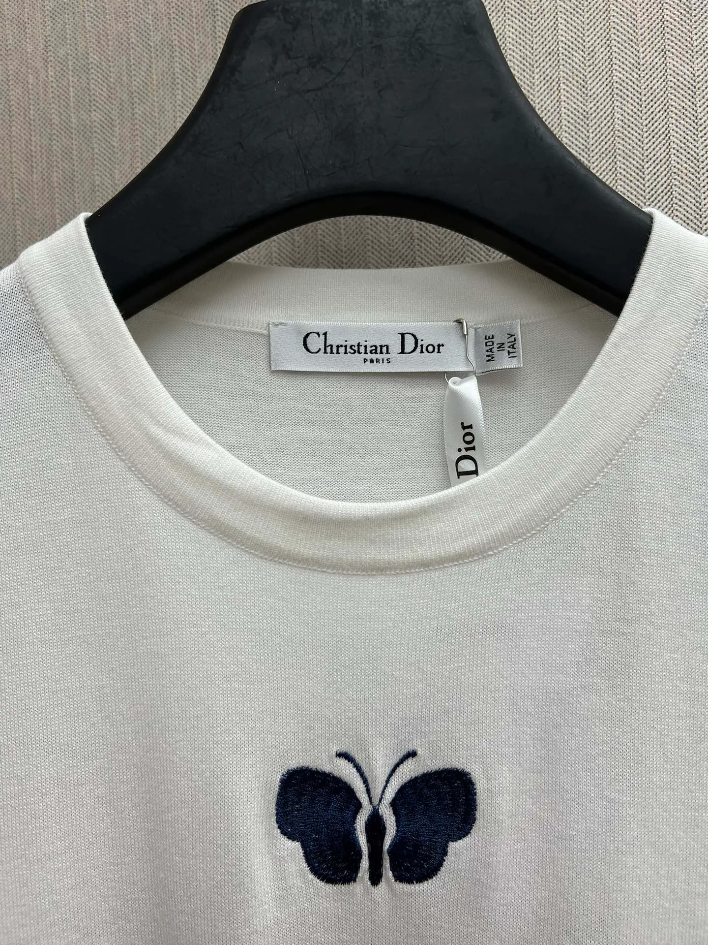 🅿️440 Dior 25ss new round neck butterfly knitted short sleeves with lettering and butterfly crochet pattern on the chest. High version. Code number: S.M.L.