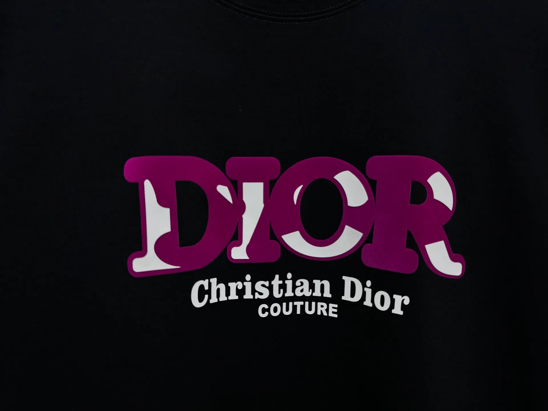🅿️170 [DIOR] Dior 25ss new round neck T-shirt is made of 280 grams of pure cotton fabric, comfortable and breathable, flocked offset printing lamination process, font three-dimensional artistic effect, smooth and smooth lines, high wash fastness. Created by the fusion of top elements, both upper body comfort is unparalleled, interpreting your luxury and taste, and creating your fashionable charm. Same style for men and women. Size: S-XL