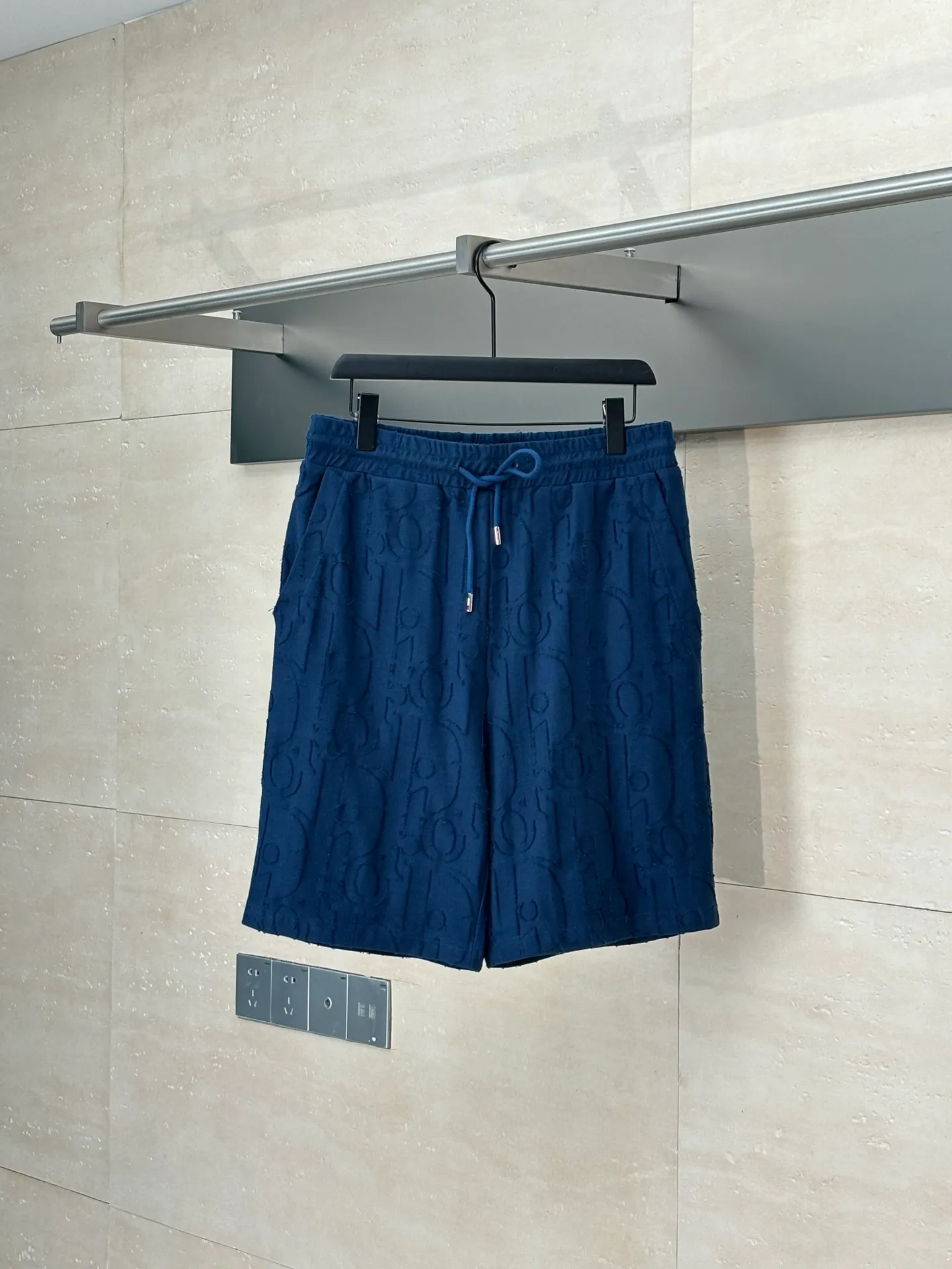 🅿️360 Dio*/Dior dark grain sheared jacquard shorts are carefully made of navy blue cotton jersey fabric and decorated with an Oblique print design with cut-thread jacquard technology. Add a casual touch.  Size：S/M/L/XL