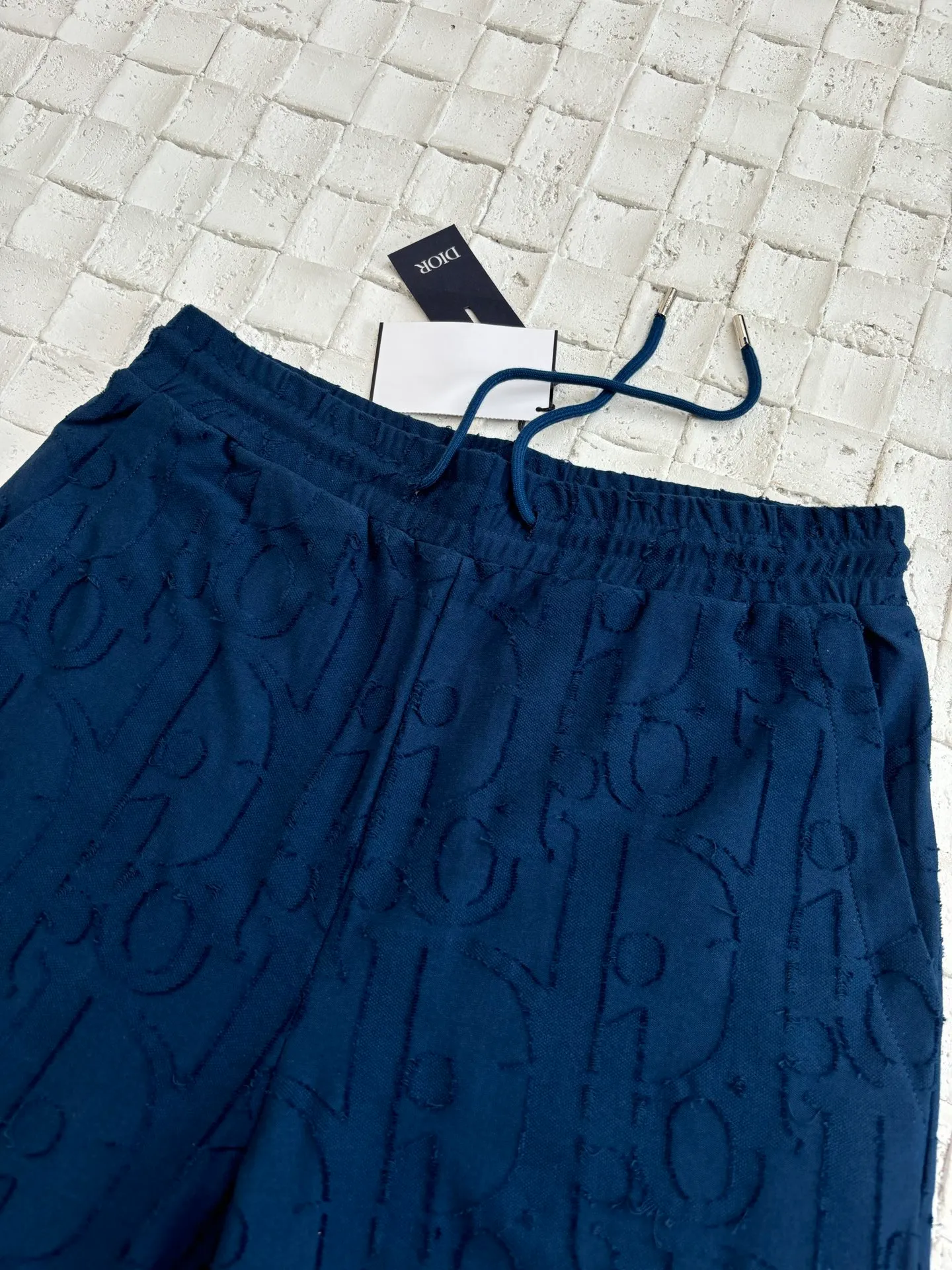 🅿️360 Dio*/Dior dark grain sheared jacquard shorts are carefully made of navy blue cotton jersey fabric and decorated with an Oblique print design with cut-thread jacquard technology. Add a casual touch.  Size：S/M/L/XL