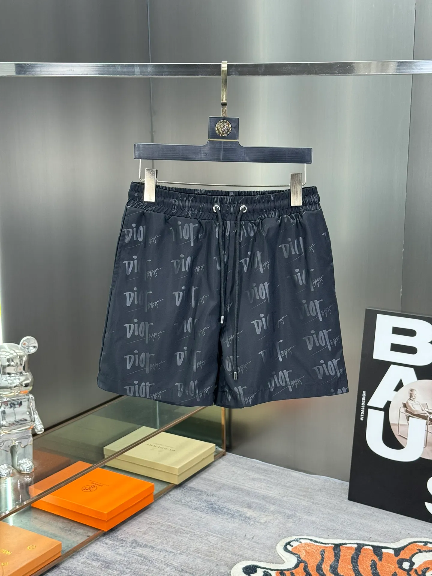 🅿️160 DIOR 2025 spring and summer new beach shorts! Synchronized with the official website. Original 1-1 replica, fine workmanship, original hardware, selected high-quality polyester fiber fabric, delicate feel, a must-have item for summer, super handsome upper body effect, super real shooting, close contact with texture! Size: M-3XL