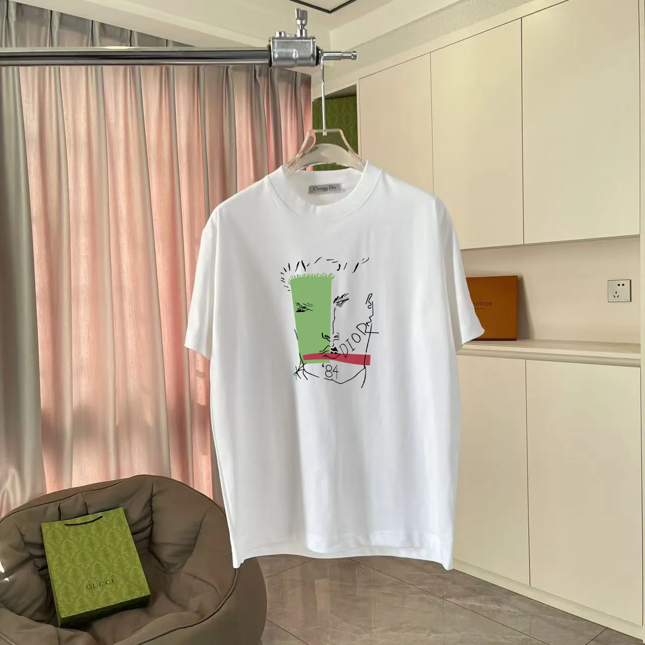 🅿️180 Dio Dior 2025 spring and summer new style personalized letter logo printing short-sleeved T-shirt customized fabric 300g same style for men and women Color: black white pink sky blue Size: S M L XL XXL five sizes ​