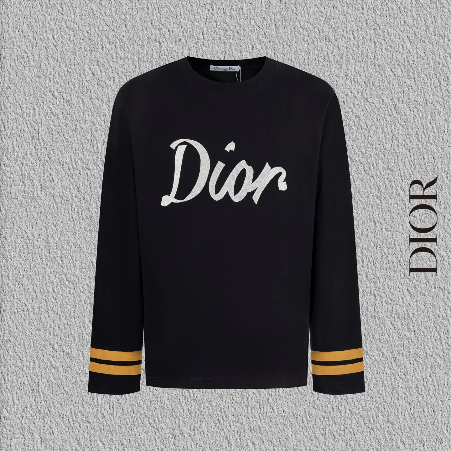 🅿️250 Style No. B42 Dior 47 letter embroidery ribbon long T consistent style on DIOR official website Fabric: 32 count double yarn 300g pure cotton fabric Weaving and dyeing threads of the same color in the same cylinder The same color Process: Imported machine front and rear thousands of needles full embroidery Can wear up to 200 pounds. The size is measured manually. The error of 2-3cm is normal. Color: black white size: s m l xl