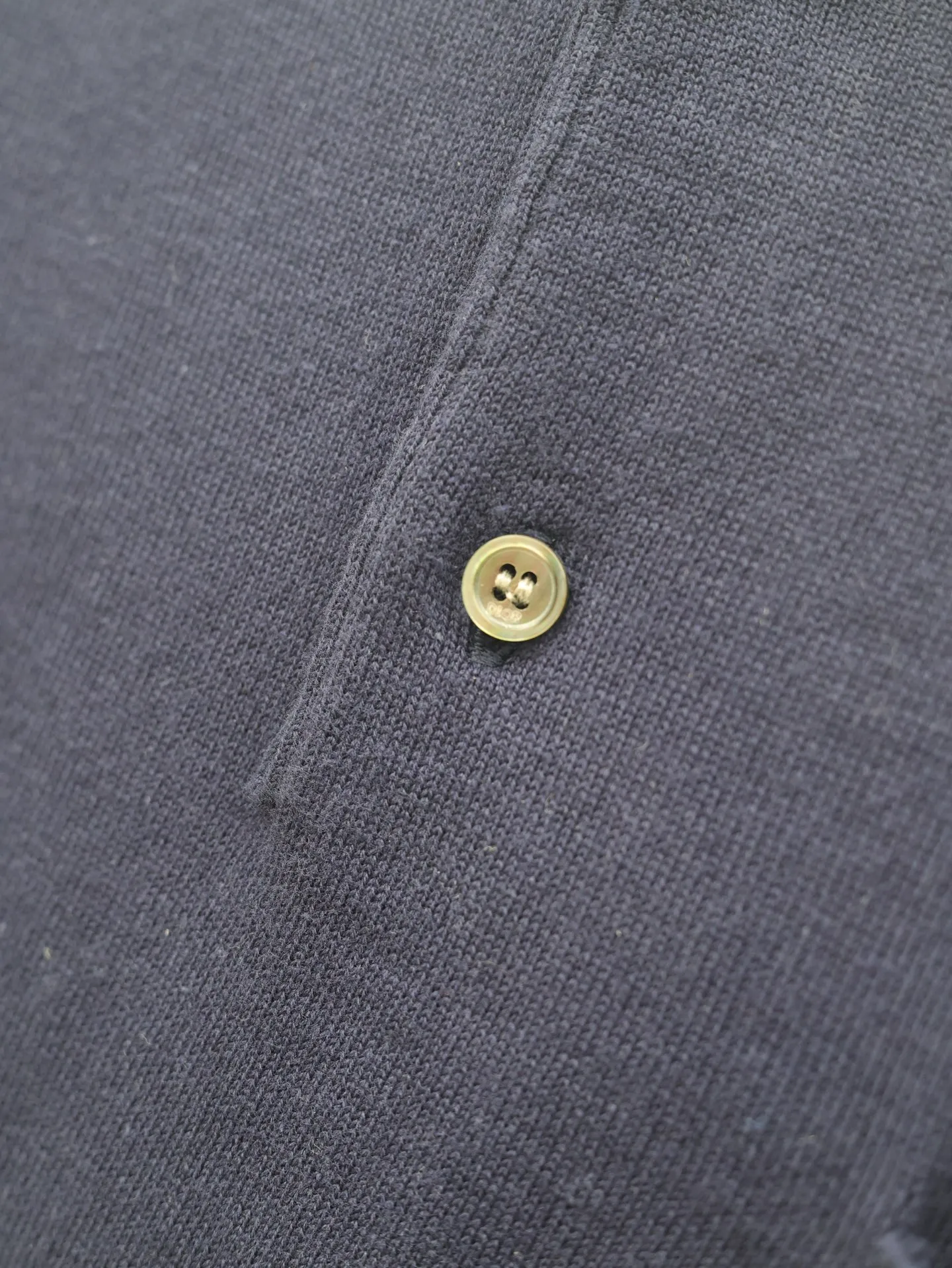 🅿️520 Dio*/Dior embroidered lily-of-the-valley lapel knitted short-sleeves, purchased and printed from YB, made of custom imported wool knitted material, the fabric is soft and comfortable, skin-friendly and breathable. The chest pocket is decorated with exquisite lily-of-the-valley flower embroidery, brand logo and slogan, and cuff stripe design. It can be matched with many types of clothing to create a fashionable look. Customized accessories, complete with three labels, same style for men and women!  Size：S/M/L/XL