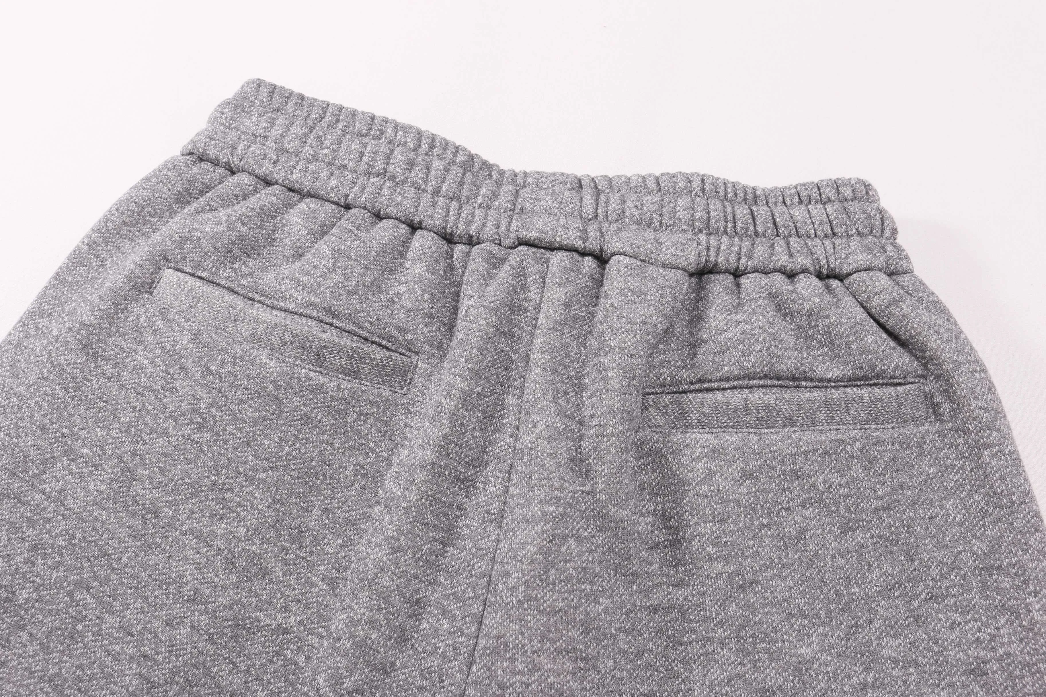 🅿️220 Correct version of high quality D10R new gray dot fleece embroidered letter shorts suit. Original mold opening. It took more than a month to weave and dye the original gray dot yarn fabric. The color is almost 98% the same as the original. The original pure cotton fleece fabric SIZE: XS S M L