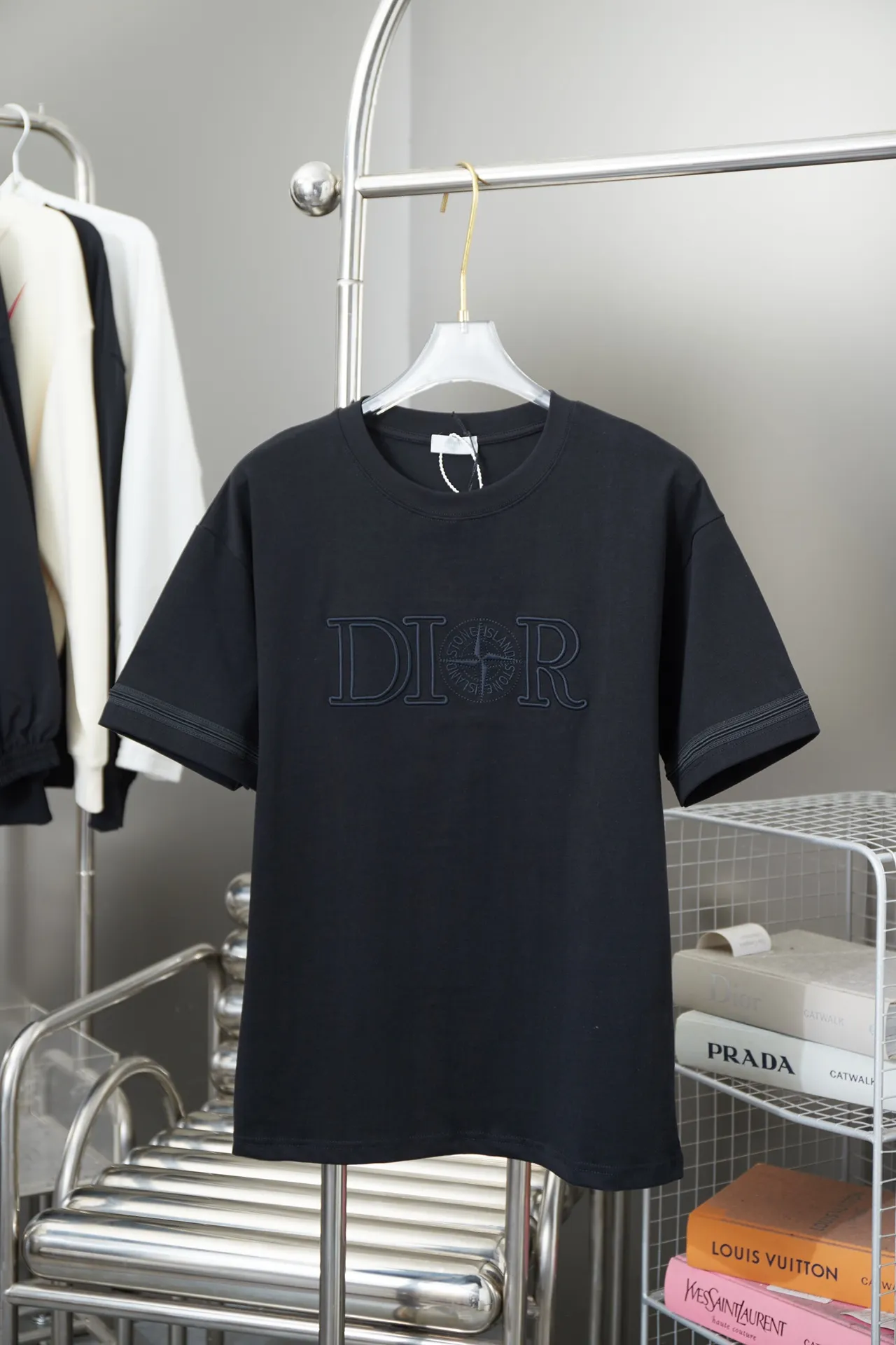 🅿️210 High quality D*OR2025 latest Dior co-branded Stone Island short-sleeved T-shirt, pure cotton double yarn fabric, using high-density thread embroidery, loose version, full set of accessories, soft and thick fabric, complete with three standards, same style for men and women S M L XL