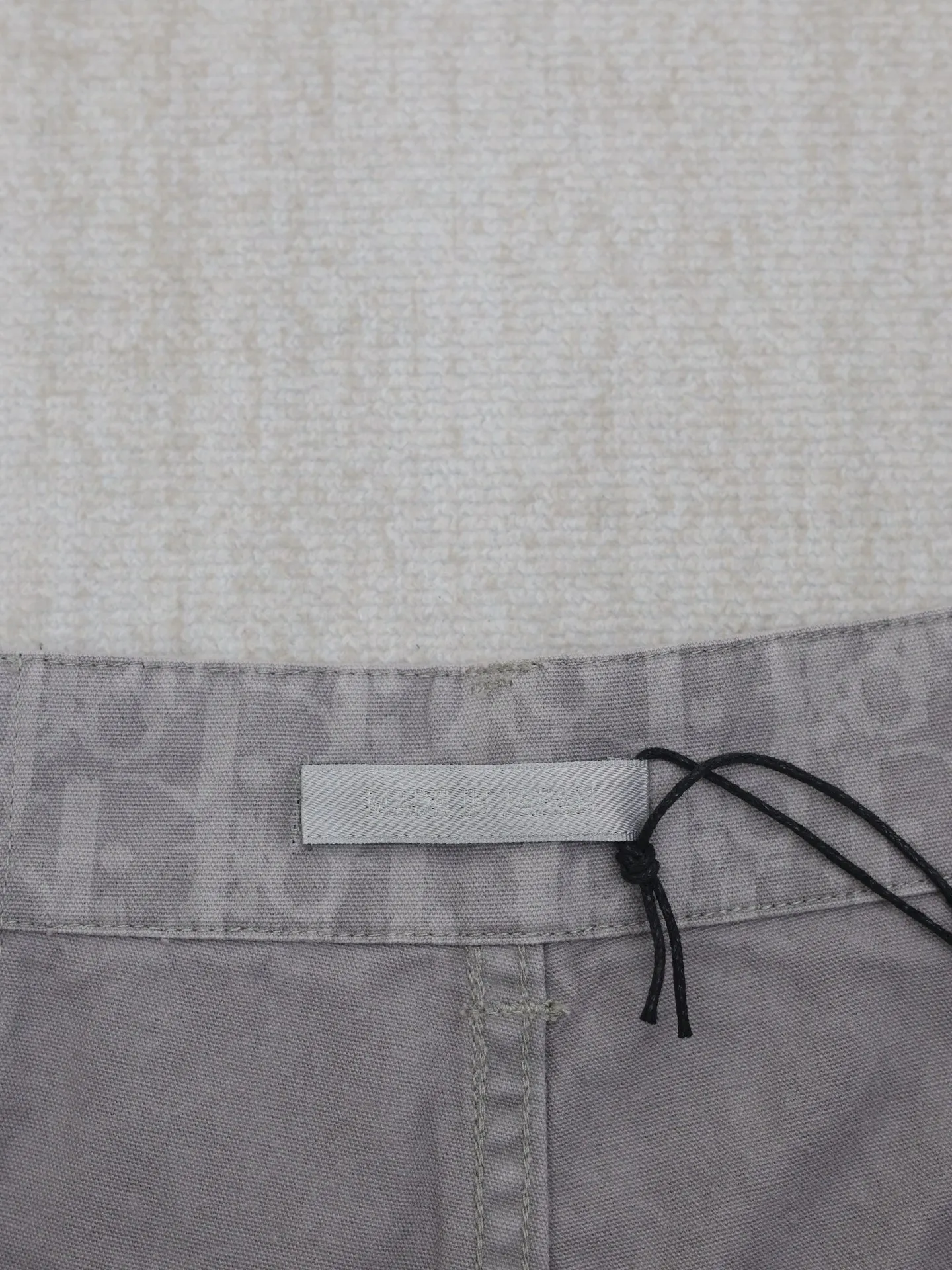 🅿️400 Dio*/Dior 2025SS new spring and summer cotton denim shorts. Classic presbyopia reinterpretation, inspired by ancient Japanese textile crafts. Made of cotton denim fabric, engraved button opening and closing placket. Low-key light gray design style. Size: 46/48/50/52