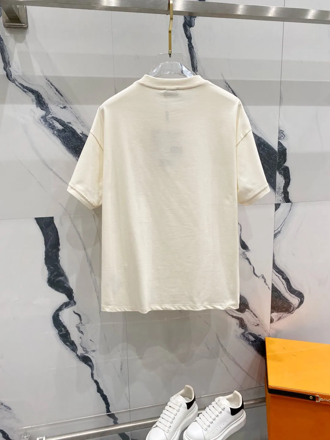 🅿️180 DIOR 260g round neck short-sleeved T-shirt, co-branded Stone Island & Dior letter embroidery🪡LOGO official synchronization, high version, high quality, fashionable personality, versatile trend, pure original quality, original fabric, tag, collar label, washed wheat, complete three standards, color: black, apricot, gray. Size: XS-L
