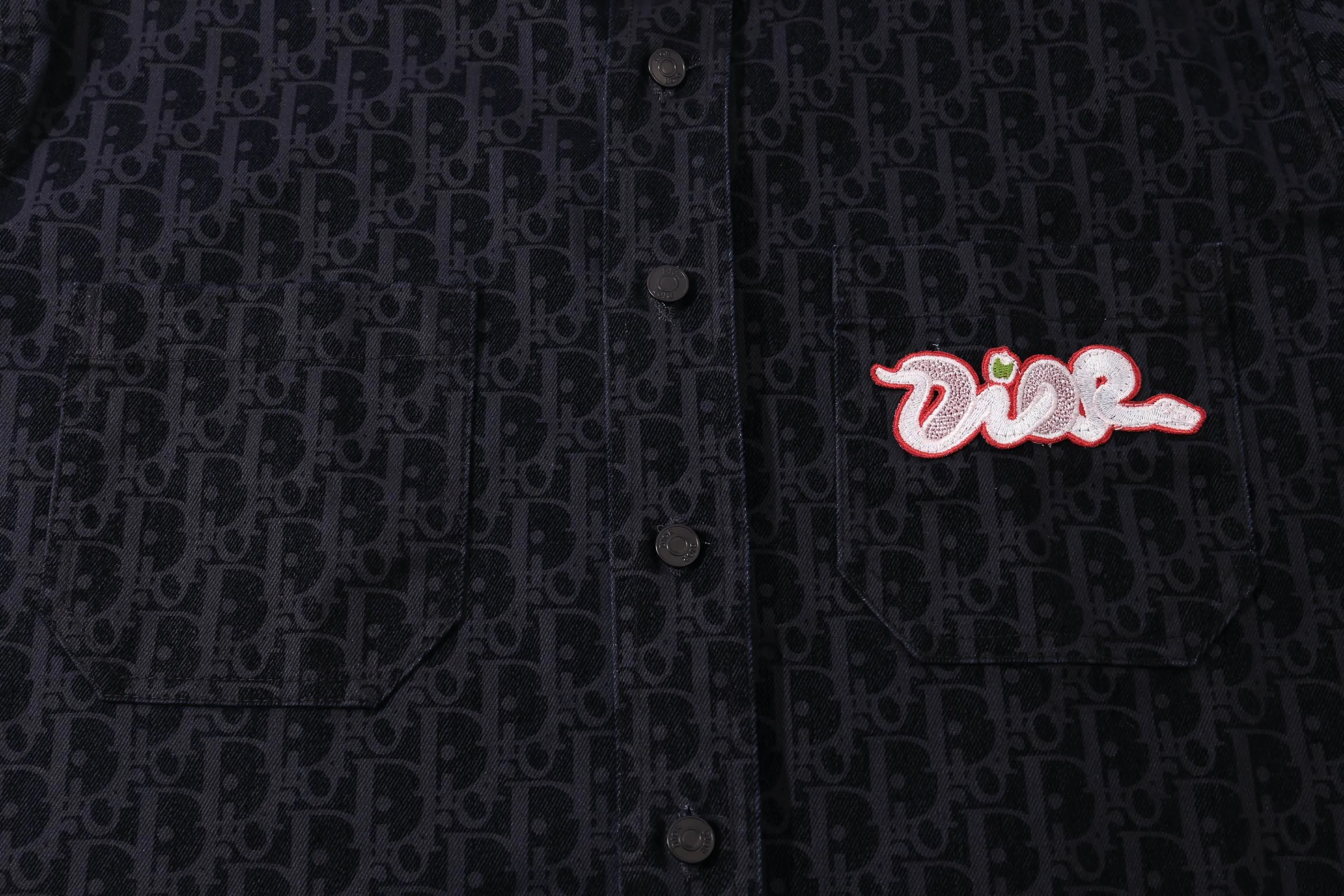 🅿️320 High-quality new Dior Dior [New] Year of the Snake limited pocket flocked denim short lining with classic presbyopia reinterpretation. The snake-shaped pattern on the pocket forms the brand letters with a slight flocking effect. Three-dimensional pattern. Cotton denim fabric. Low-key dark wash design style. Classic version. Not picky. Size: xs-l