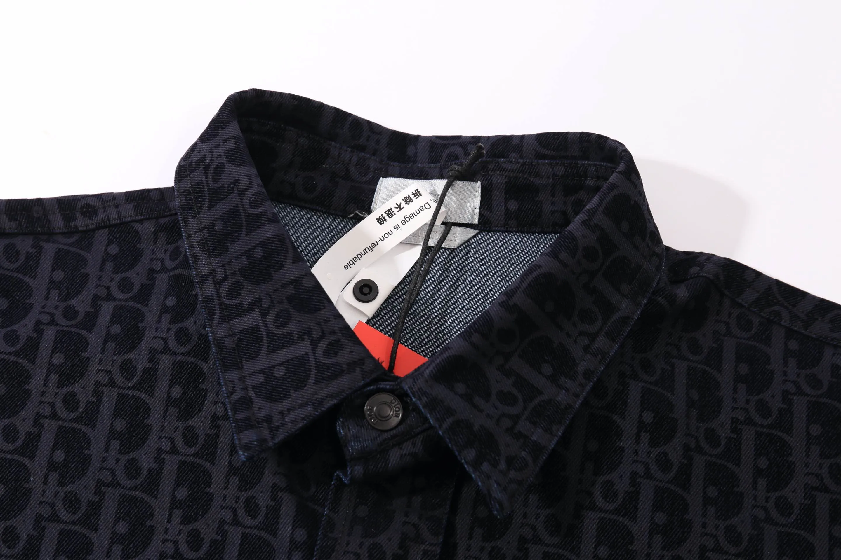 🅿️320 High-quality new Dior Dior [New] Year of the Snake limited pocket flocked denim short lining with classic presbyopia reinterpretation. The snake-shaped pattern on the pocket forms the brand letters with a slight flocking effect. Three-dimensional pattern. Cotton denim fabric. Low-key dark wash design style. Classic version. Not picky. Size: xs-l
