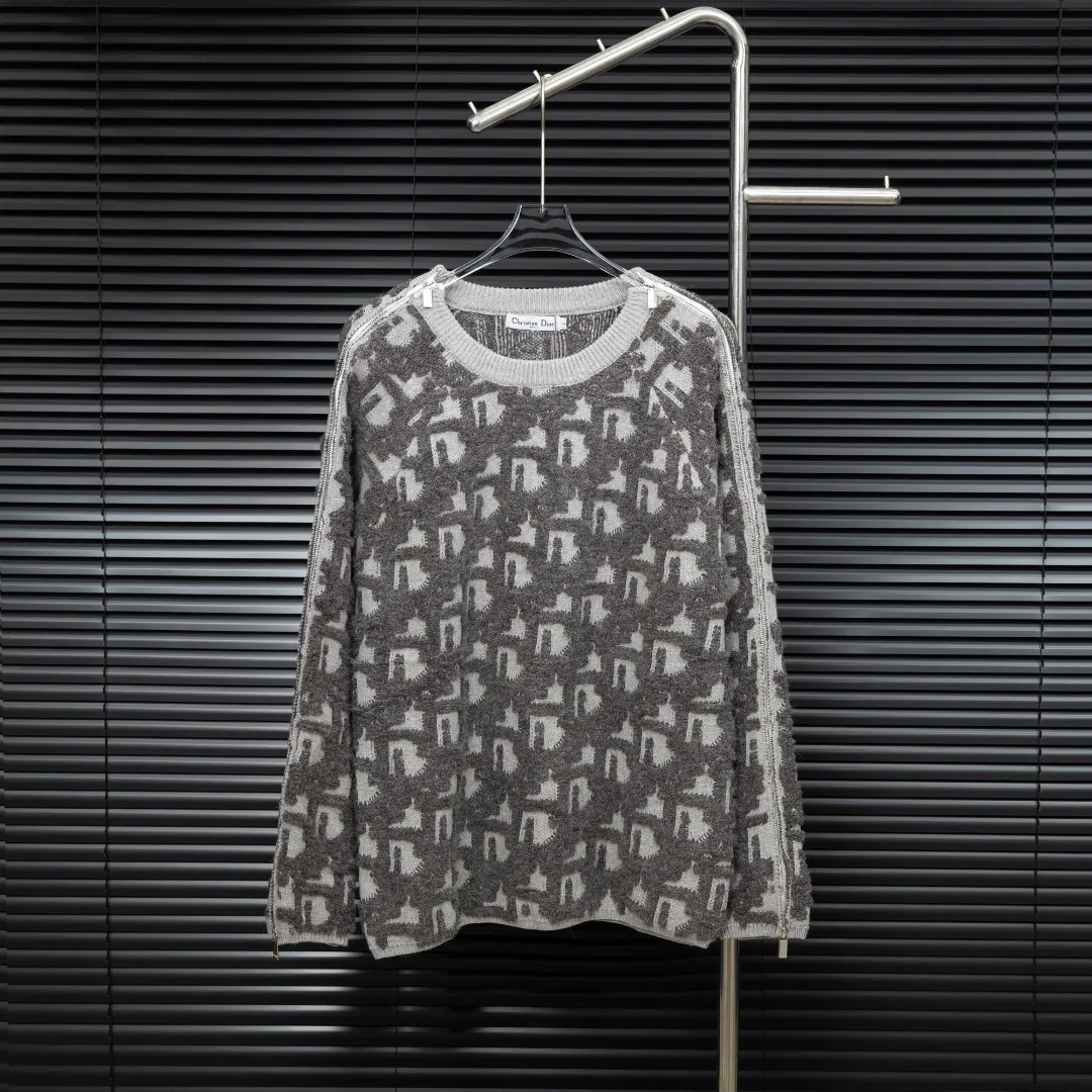 🅿️460 Style: DIOR Dior all-over printed side zipper knitted long-sleeved sweater Size: S-XXL Fabric: Wool blend Accessories: Full set of customized original accessories No gender distinction, same style for men and women