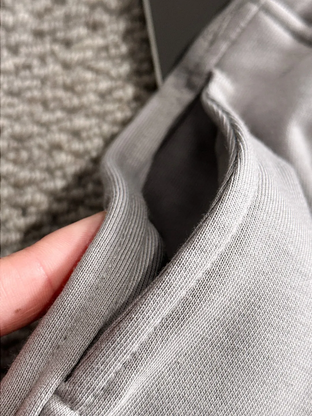 🅿️330 shipped next day, high-end goods DIOR/Dior Stone Island 2025 spring and summer new elastic band casual solid color loose shorts, two needle stitches at the trouser hem, fine and firm stitching, counter-customized fabrics with high breathability and comfort, impeccable details, brand element design concept, reflecting high quality. It feels delicate and soft! It presents a casual cut and the upper body shape is great! Size: S-XXL