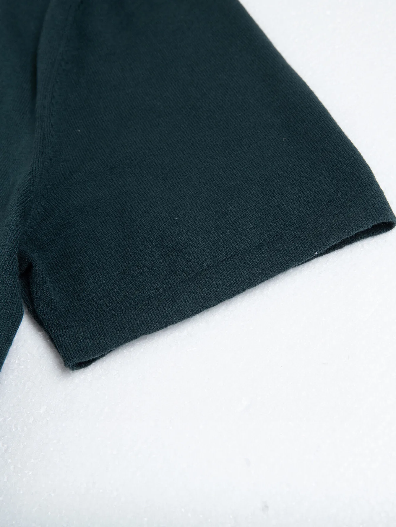 🅿️260 (ZP version) -Dior official website classic style, simple letter embroidery, wool blended round neck knitted short sleeves, same style for men and women -Using ZP custom-dyed fabrics, threads are custom-dyed in the same cylinder with zero color difference, full set of accessories customized to distinguish the market currency, welcome to compare -Color White Black Wheat Green -Size S M L XL