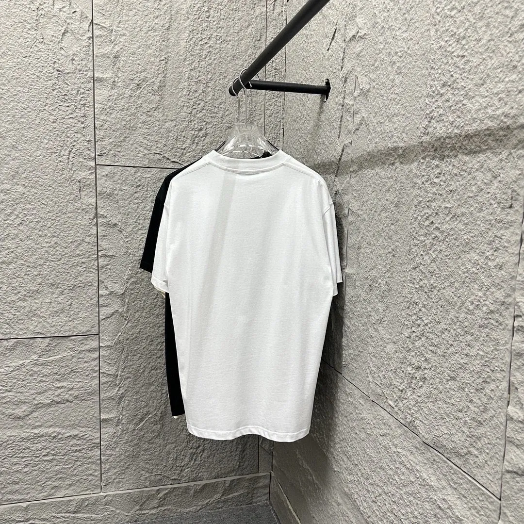 🅿️180 Dio* Dior* 2025 spring and summer new style Classic simple black and white letters Three-dimensional foaming technology Customized double yarn plain cotton fabric Short-sleeved T-shirt Uniform style for men and women Color: black white Size: S (90-130 pounds) M (120-150 pounds) L (140-165 pounds) XL (160-180 pounds) XXL (180-210 pounds)