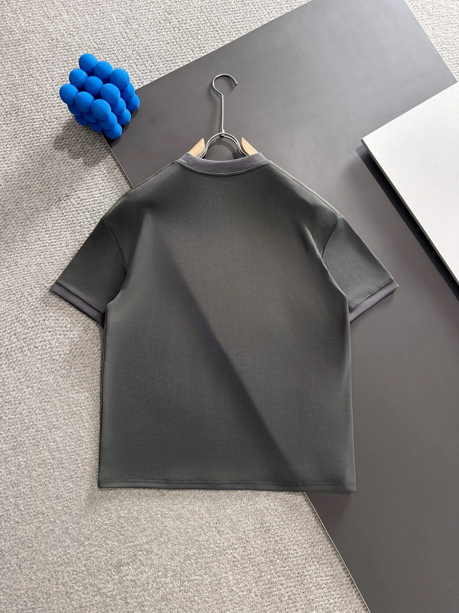 🅿️270 next day shipping DIOR/Dior's new spring and summer high-end T-shirt. It is truly double-sided fabric with the highest luxury and high quality. It is a style that you can wear with your eyes closed. The combed heavy fabric has a more textured upper body than ordinary T-shirts and is not easy to deform. This texture can cope with the weather, absorbs sweat and is breathable, suitable for both hot and cold! Perfectly produced with reference to the original stitch and stitch! The loose fit design is super noble. Really rare and rare goods Size: M-2XL