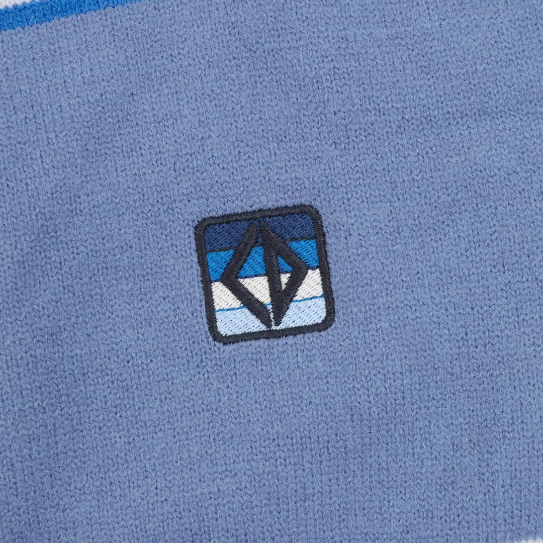 🅿️600 DIOR CD Diamond blue gradient stripe patch crew neck sweater. Custom-woven cashmere and cotton blended material, jacquard tissue imported from Germany, imported machine embroidery technology, high precision, smooth and delicate lines, garment washing water softening and deodorizing process, through professional washing equipment and specific detergents, the clothes are deeply cleaned and deodorized to improve the feel and appearance of the clothes, customized accessories, loose fit #All knitted and sweater garments are not recommended to be machine washed or tumble dried at high temperatures! Size：S-XL