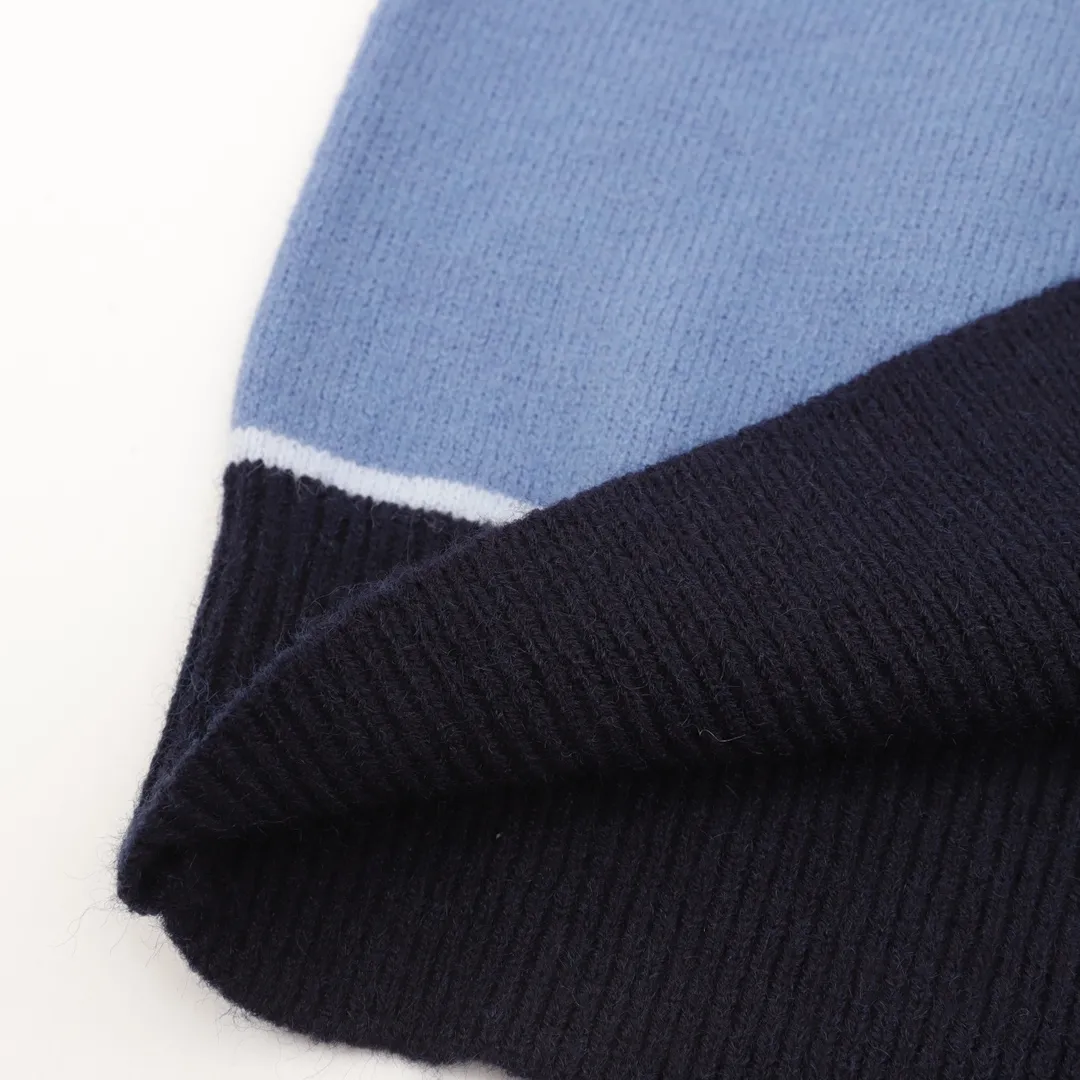 🅿️600 DIOR CD Diamond blue gradient stripe patch crew neck sweater. Custom-woven cashmere and cotton blended material, jacquard tissue imported from Germany, imported machine embroidery technology, high precision, smooth and delicate lines, garment washing water softening and deodorizing process, through professional washing equipment and specific detergents, the clothes are deeply cleaned and deodorized to improve the feel and appearance of the clothes, customized accessories, loose fit #All knitted and sweater garments are not recommended to be machine washed or tumble dried at high temperatures! Size：S-XL