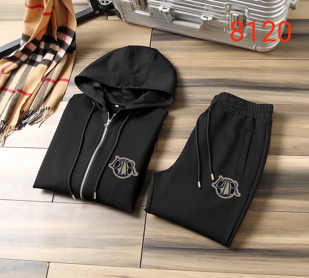 🅿️420 [DIOR Dior] (Fat Man Gospel) hot-selling suit is coming. Focus on the original version of the official website. 2025 new hot-selling cardigan sweater suit. The original order is the best product. 🇭🇰The meticulous work of top designers is dedicated to a fitting and perfect upper body effect. All-natural high-quality Roman cotton 100%, close-fitting comfort, noble and elegant! Original hardware embodies elegance and nobility! Counter size: M-5XL (maximum wear up to 220 pounds)