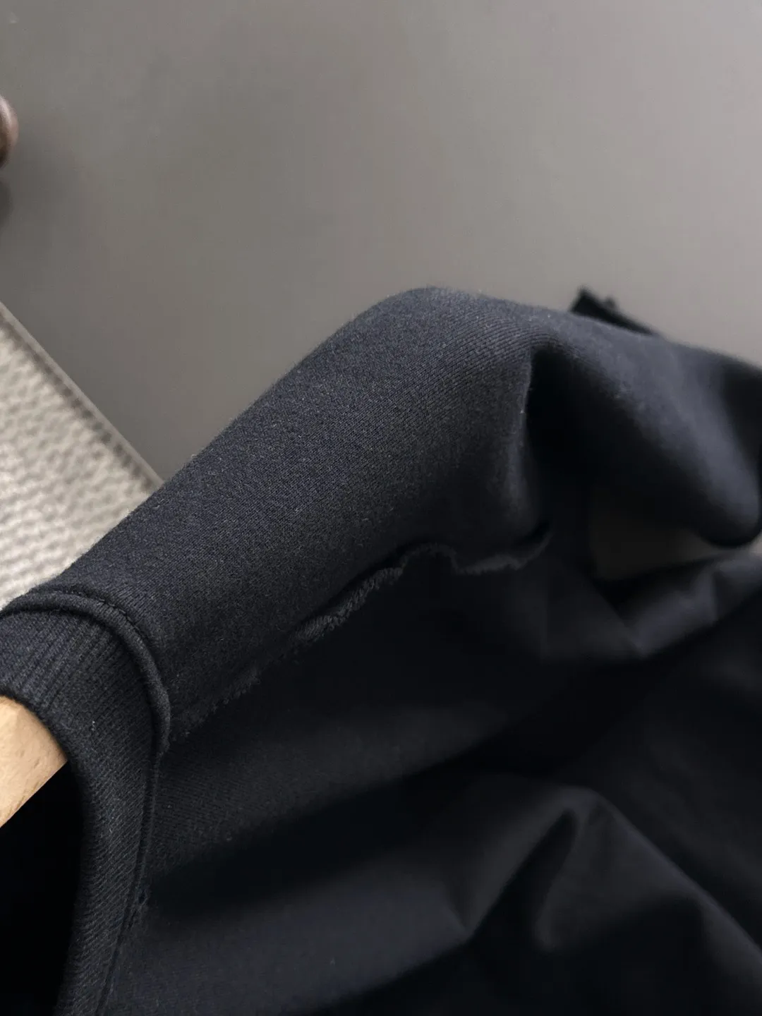 🅿️270 shipped next day. High quality DIOR/Dior 2025 spring and summer new men's batik washed short-sleeved T-shirt. Made of heavy combed double yarn fabric after washing. The high-strength fabric feels full of weight when weighed. The upper body is also more textured than ordinary T-shirts and is not easy to deform. This texture can cope with the weather. It absorbs sweat and is breathable, suitable for both hot and cold! Perfectly produced with reference to the original stitch and stitch! Loose fit design, looks noble. Sizes: S to XXL
