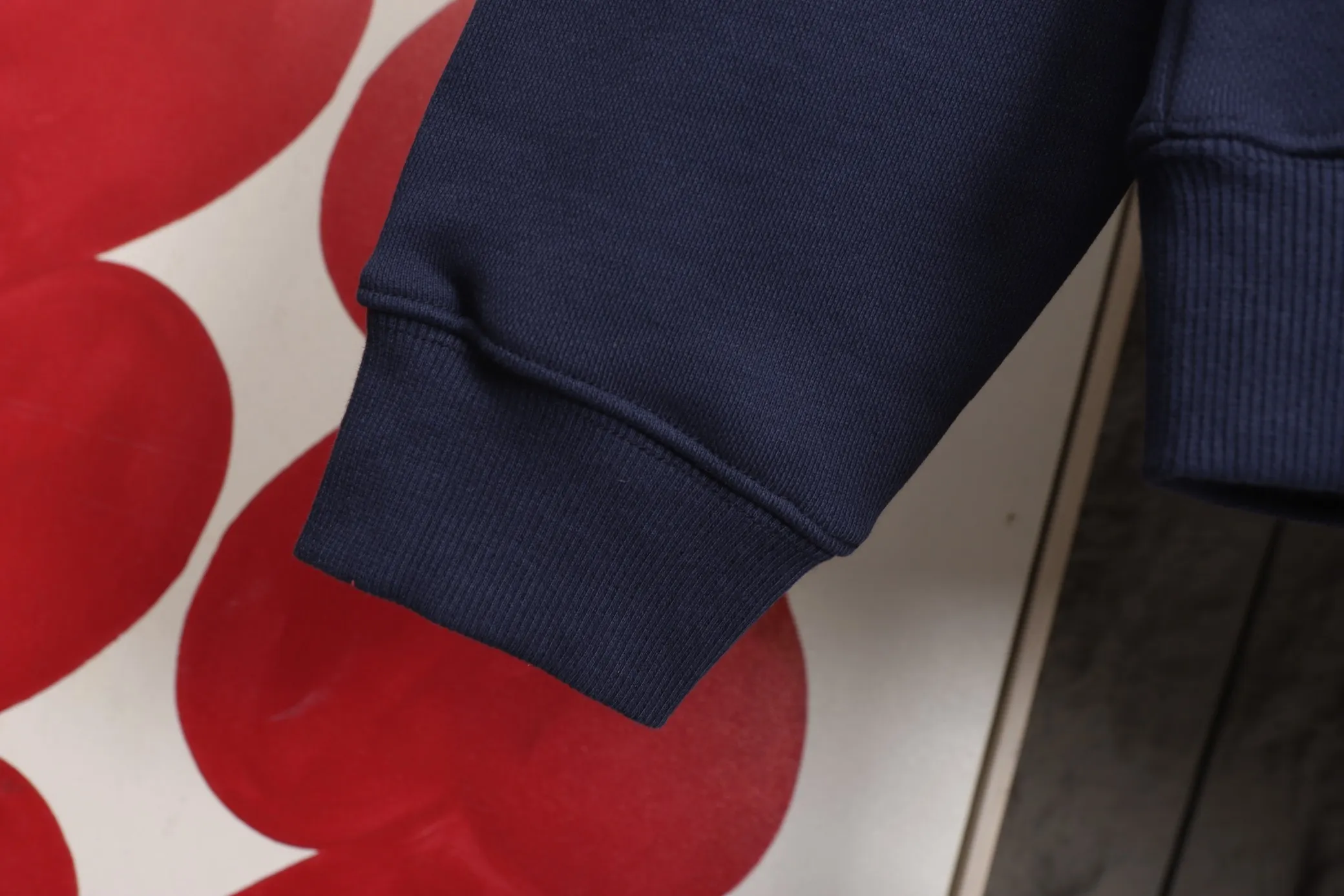🅿️320 High quality new Dior hooded sweatshirt model number B31 * Made of 450 custom-woven and dyed high-gram weight tripe pure cotton sweatshirt fabric. The fabric feels thick and has a certain sense of self-weight. The bottom has a dense and rough terry texture. It is close to the skin and has excellent warmth retention. You will not feel any discomfort at all! *The color on the front chest is clear, with Selling's obvious logo added, and the lines are smooth and smooth without falling off and deforming when washed *This design is based on classics and simply and clearly shows the brand's high-end luxury identity. Same style for men and women 𝐂𝐎𝐋𝐎𝐔𝐑: black, white blue 𝐒𝐈𝐙𝐄: S- xl