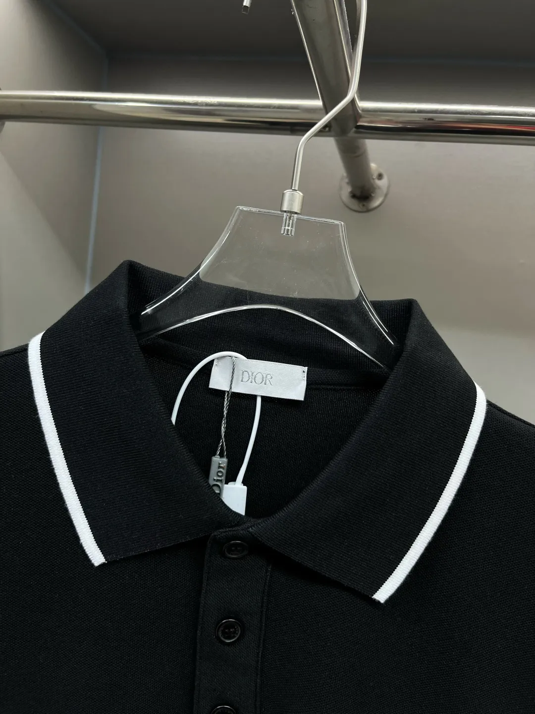 🅿️220 DIOR Dior embroidery new Polo shirt original fabric official same style Made of 210g pure cotton pique fabric, customized same vat dyed fabric, feels very comfortable and smooth, very wide and stylish, produced by first-line brand OEM factory, imported Behringer embroidery machine, embroidery is full and textured, collar rib is woven with imported yarn, does not deform after long-term wear, latest spring and summer style, fashionable and personalized Super versatile and good-looking. It is very suitable for both men and women. It is a must-have item for everyone. Color: Black White Size: S-XXL