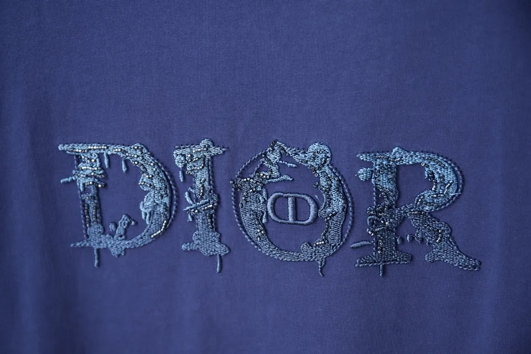 🅿️200 D＊or CD 25SS early spring new style joint series embroidered logo short sleeves light luxury essential item for daily commuting for men and women correct version welcome to compare detailed features · 320g 100% pure cotton double yarn jersey fabric · Custom dyed in the same cylinder, special thickened 32 count double-strand 1X1 thread. Imported Tajima machine embroidery letter beads logo embroidery · Double-needle sewing and cross-seam technology · Original main mark, washed tag, brand moisture-proof paper packaging Color: white/black/blue Size: S/M/L/XL