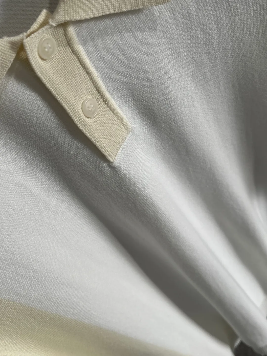 🅿️330 Next day shipping 0 High quality Dior 2025 spring and summer new men's lapel short-sleeved T-shirt Made of combed cotton yarn knitted cotton fabric, pure cotton high-weight special yarn, it feels full when weighed, and the upper body is more textured than ordinary T-shirts. This texture can cope with the weather easily, suitable for both hot and cold! The pattern on the chest adopts three-dimensional embroidery technology, and is perfectly produced stitch by stitch with reference to the original version! Loose fit design, looks noble. Size: M to XXXL