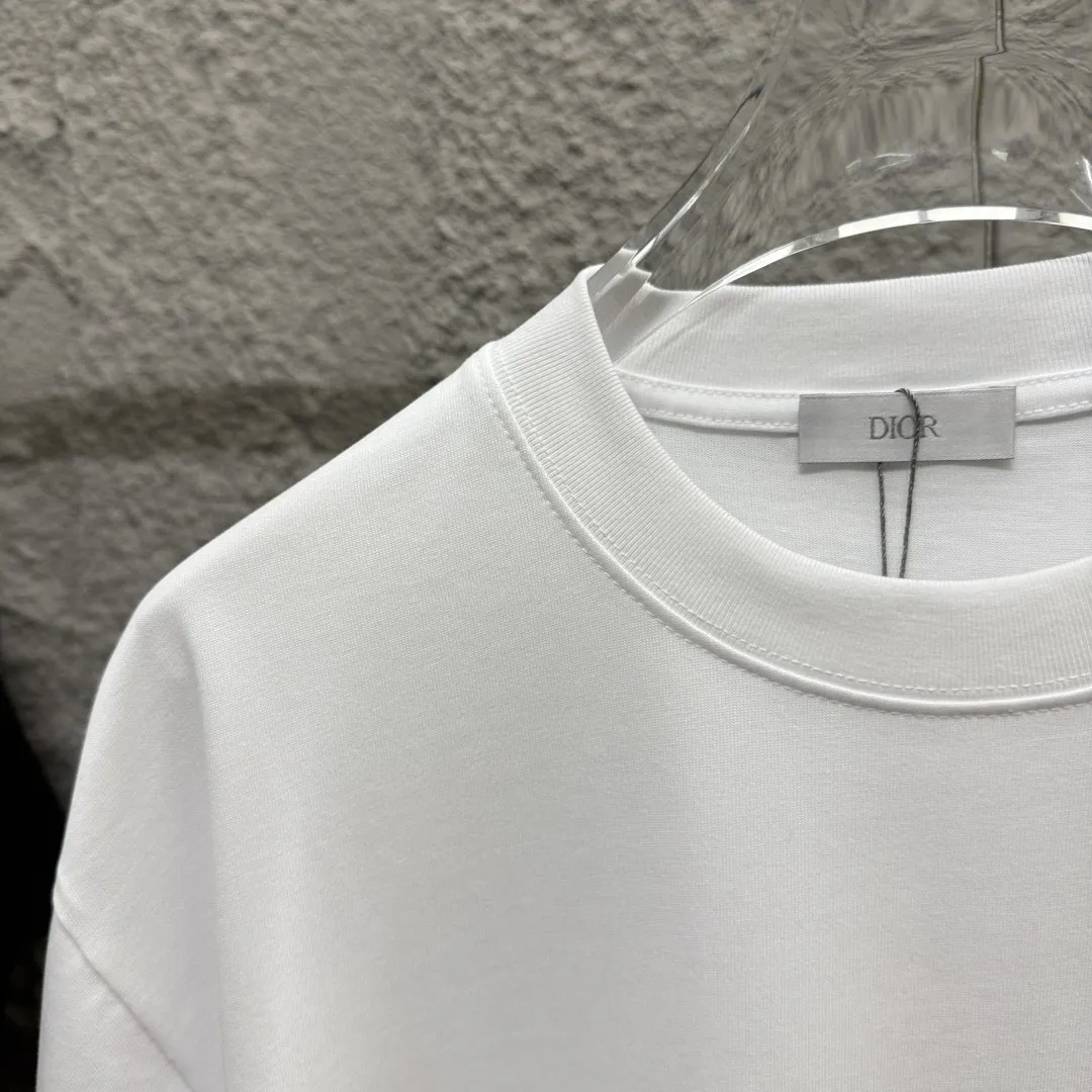 🅿️180 Dio*Dior* 2025 Spring and Summer Style Classic middle letter embroidered personalized logo Customized double yarn plain cotton fabric Short-sleeved T-shirt Unisex Size: S (90-130 catties) M (120-150 catties) L (140-165 catties) XL (160-180 catties) XXL (180-210 catties) Color: black white